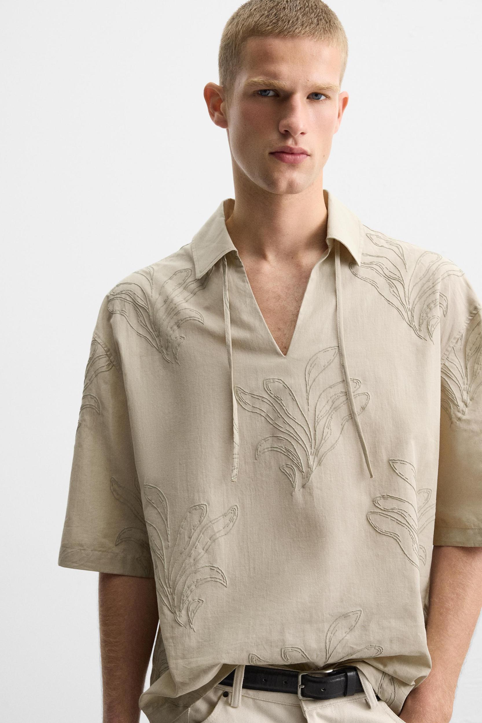 LEAF EMBROIDERED SHIRT Product Image