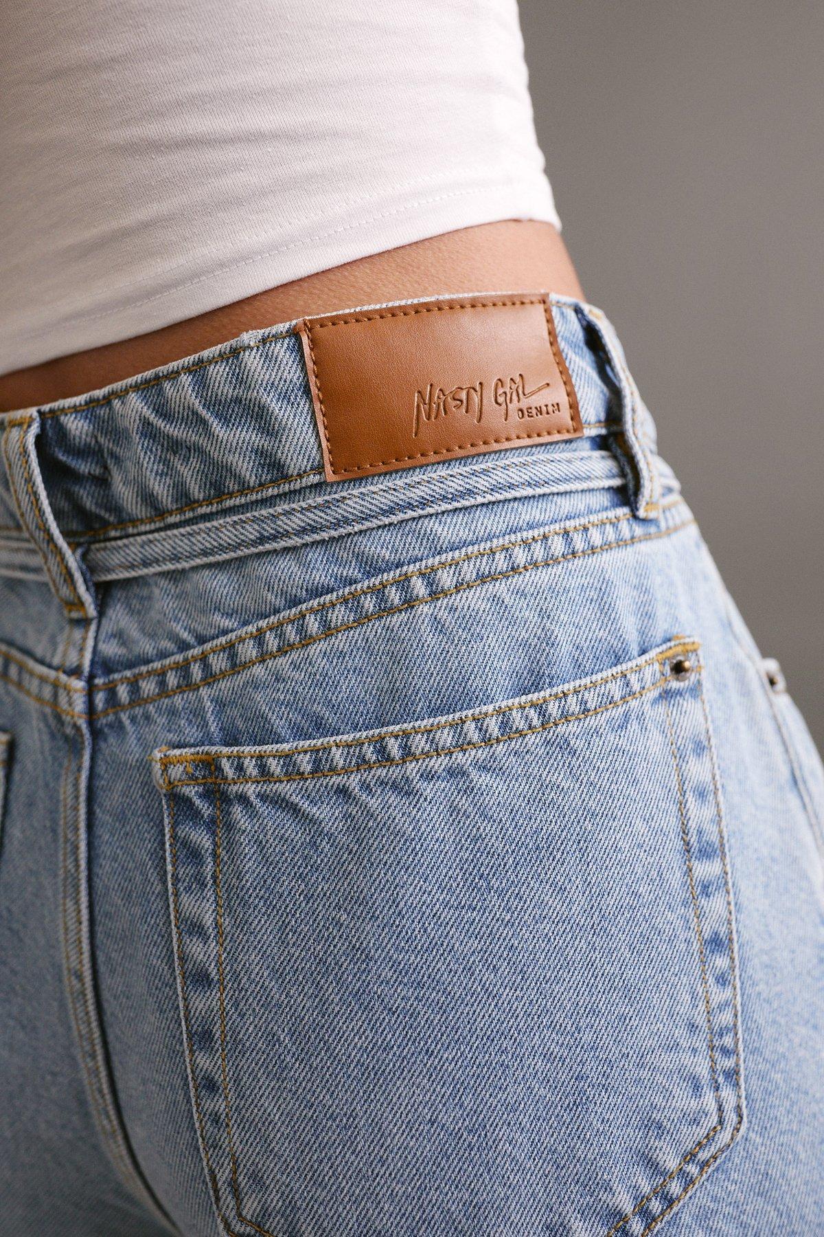 The Belted Wide Leg Jeans Product Image