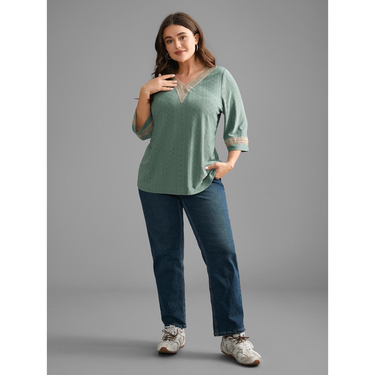 Plus Size Woven Ribbon Patchwork Contrast T-shirt Greenbean Women Casual Woven ribbon&lace trim V-neck Everyday T-shirts BloomChic 22-24/3X Product Image