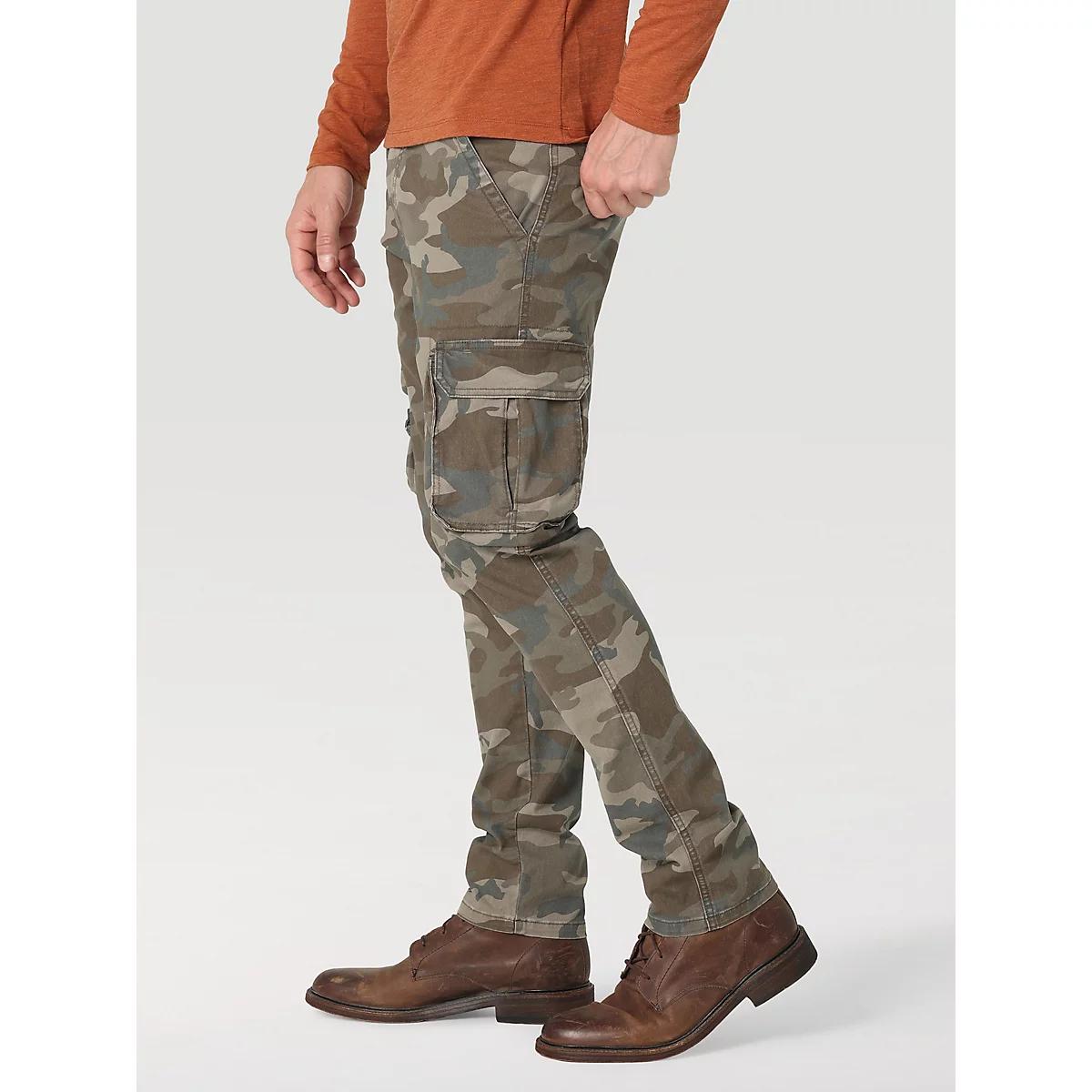 Men's Wrangler® Flex Tapered Cargo Pant Product Image