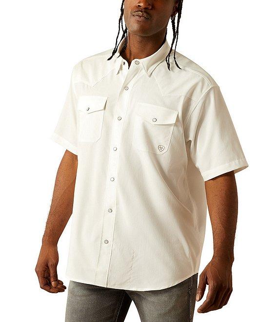 Ariat VentTEK Classic Fit Performance Short Sleeve Solid Woven Western Shirt Product Image