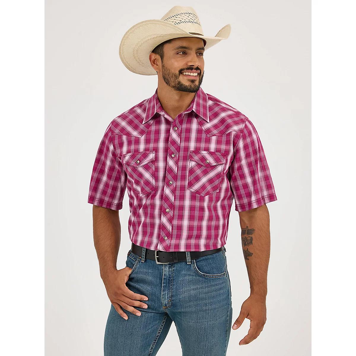 Men's 20X® Competition Advanced Comfort Short Sleeve Western Snap Shirt | Men's SHIRTS | Wrangler® Product Image