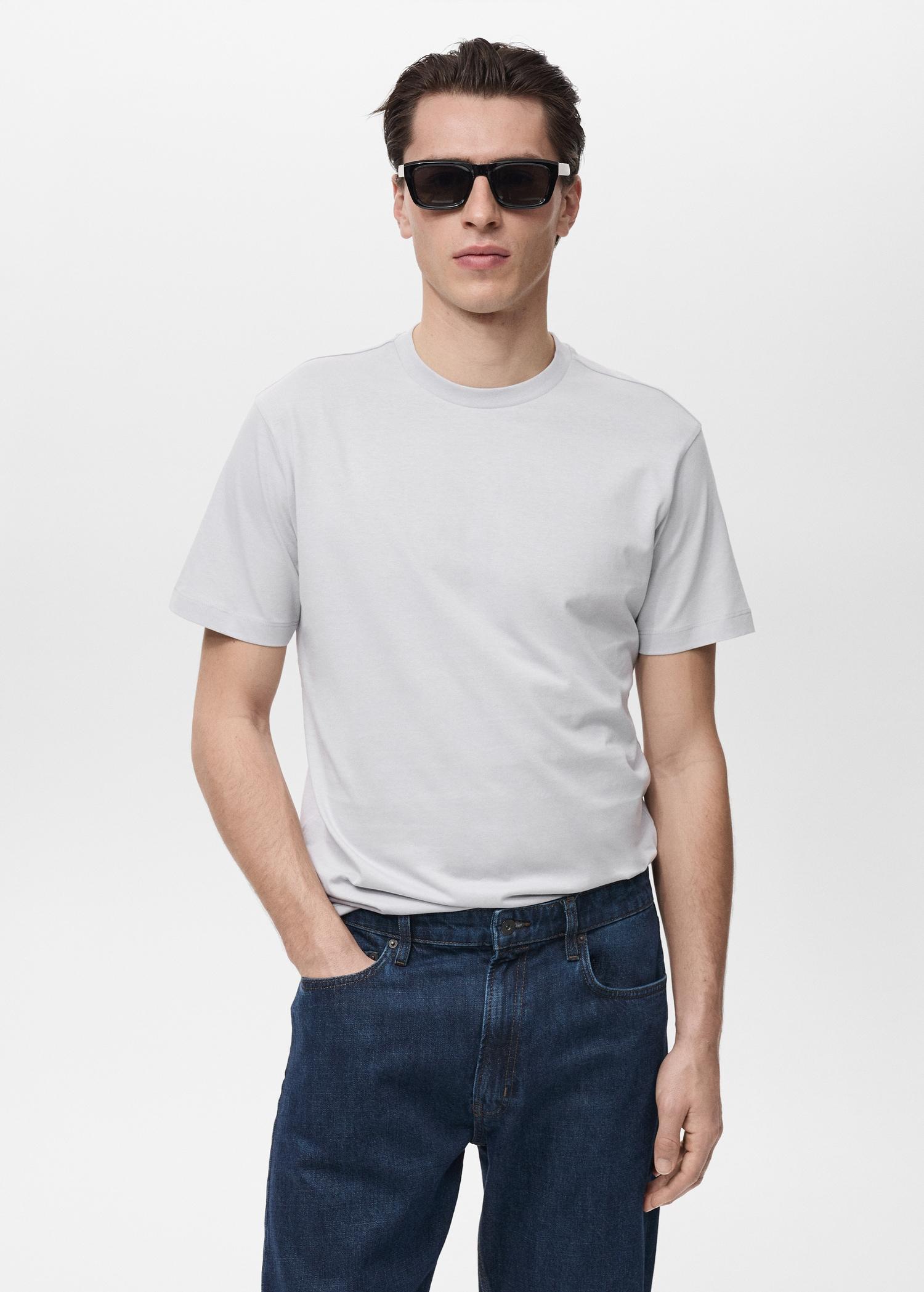 100% cotton slim-fit t-shirt - Men | MANGO USA Product Image