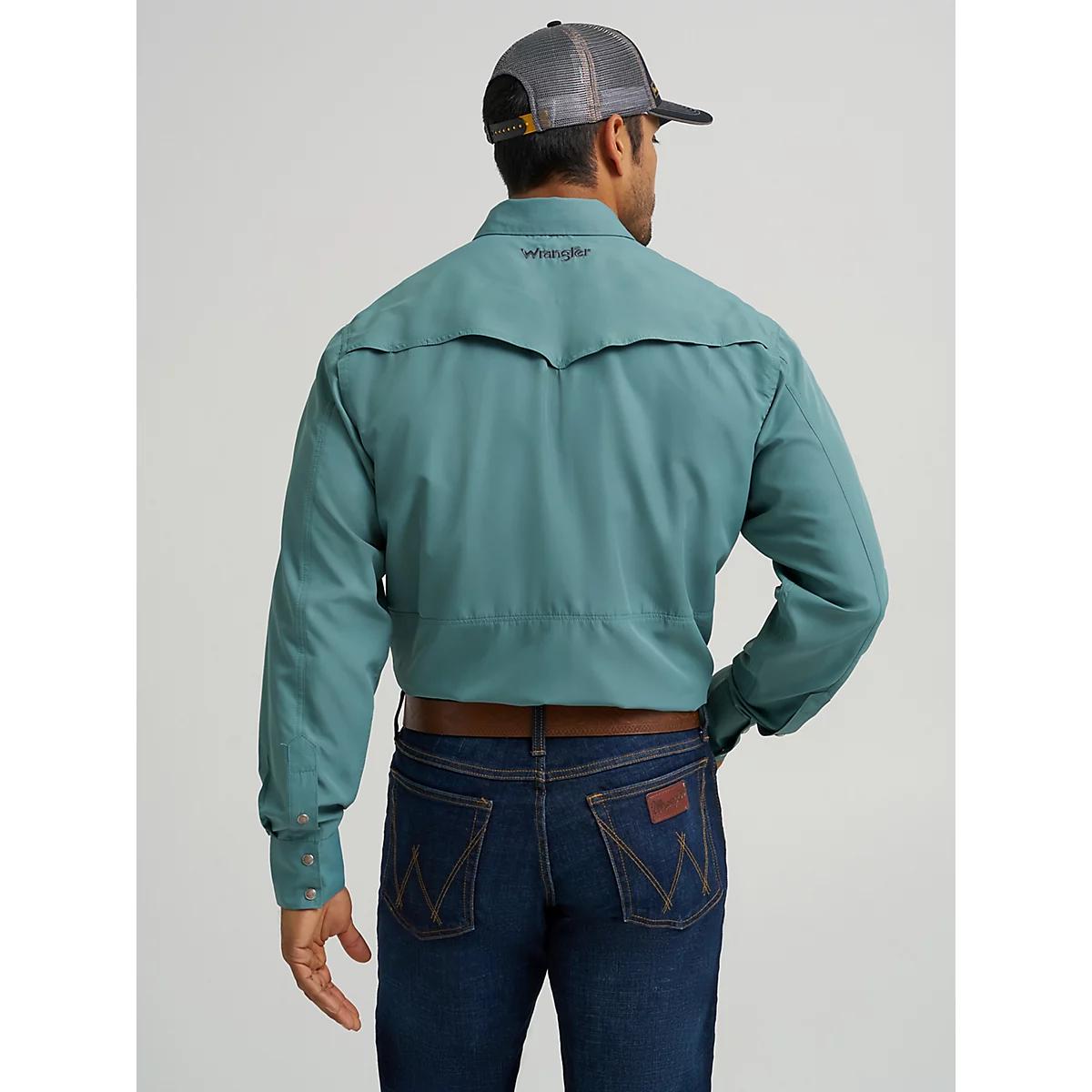 Men's Wrangler Performance Snap Long Sleeve Solid Shirt in Pine Product Image