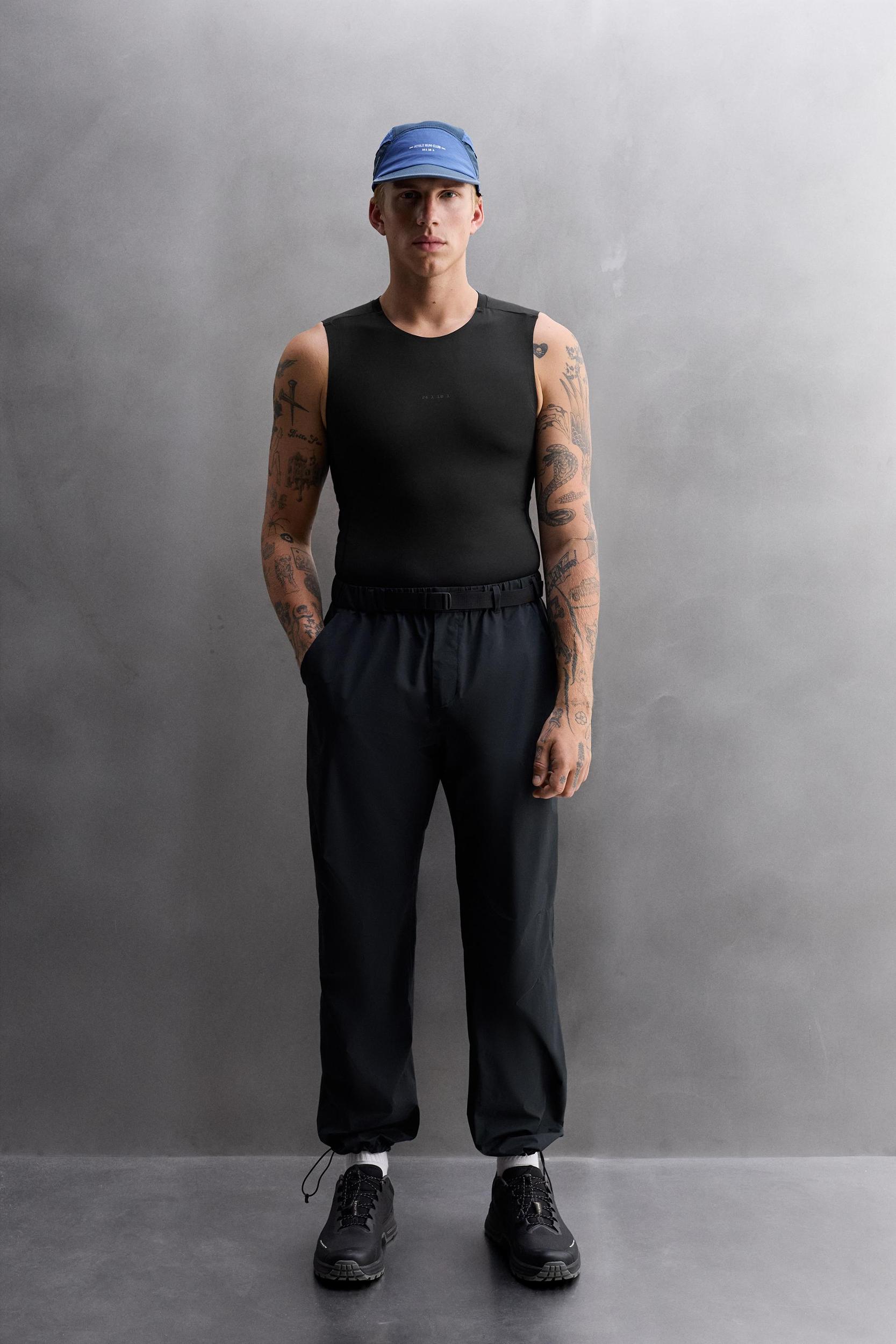 COMPRESSION TANK TOP Product Image