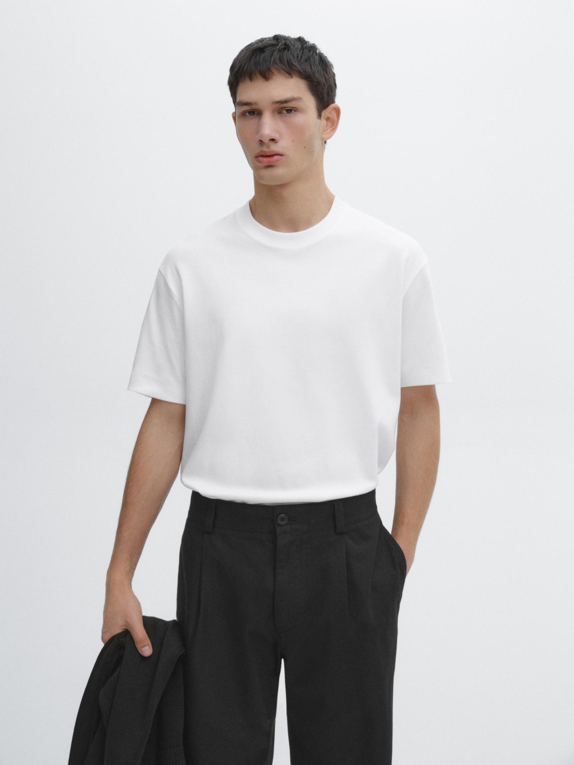 T-shirt medium weight 100% cotton Product Image