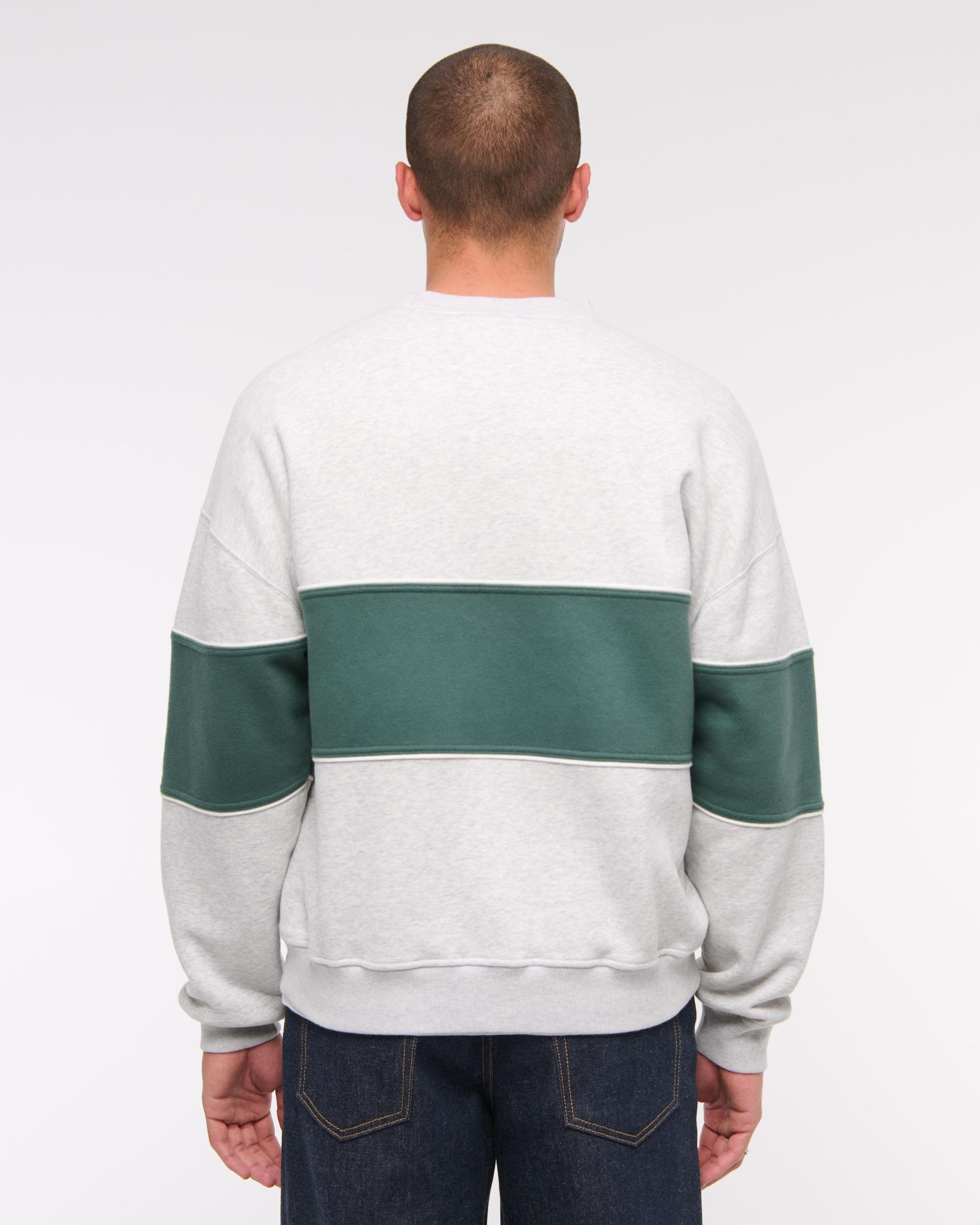 Essential Crew Sweatshirt Product Image