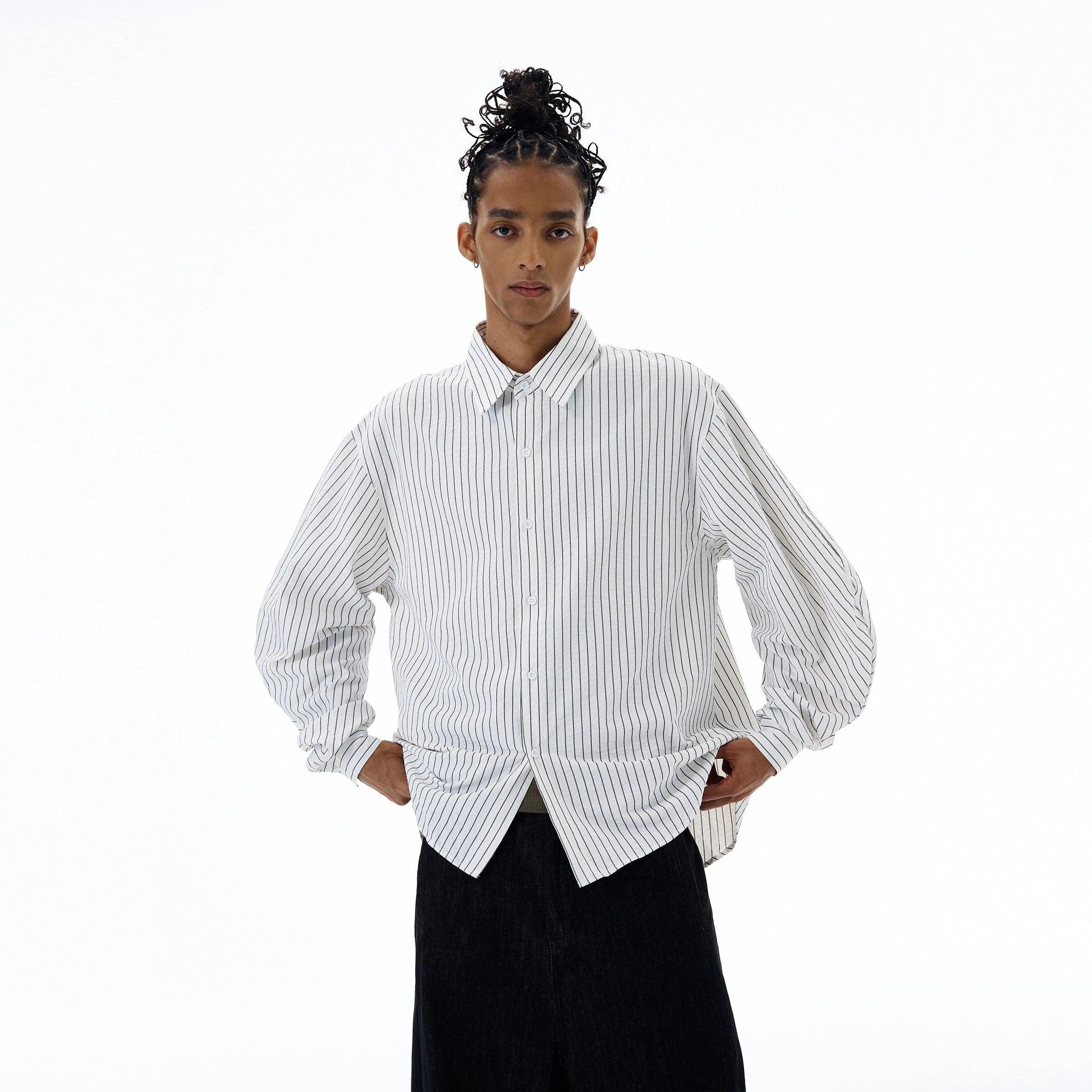 RT No. 19527 VERTICAL STRIPE BUTTON-UP SHIRT Product Image