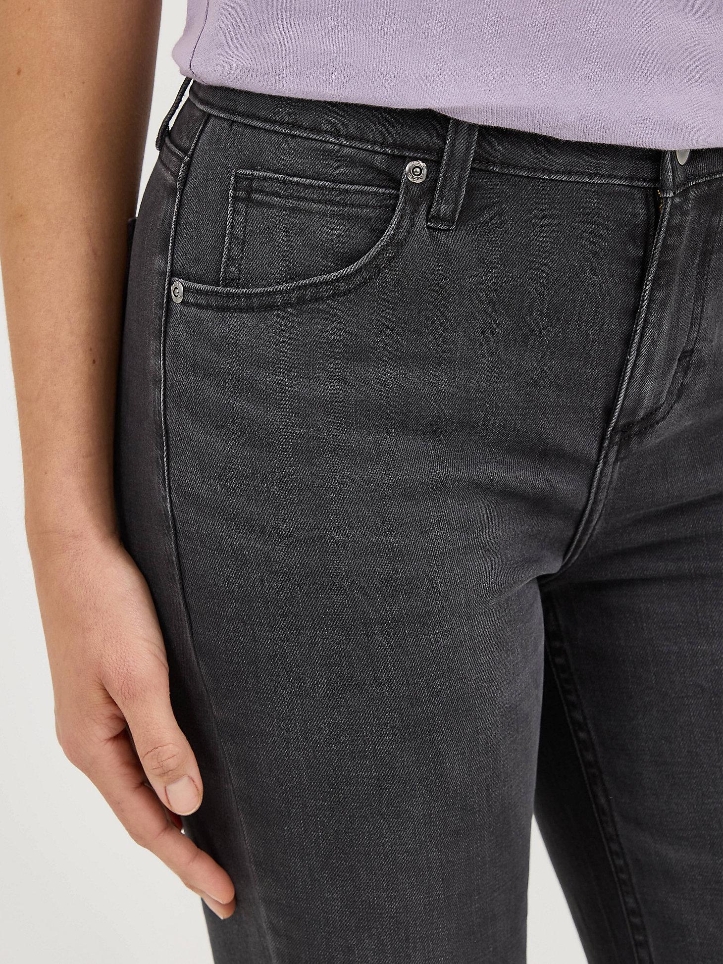 Women's Legendary Frayed Hem Capri | Women's Capris & Crops | Lee® Product Image