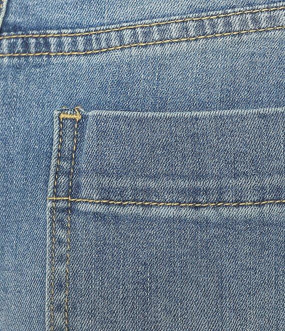 Signature 8 Denim Barrel Jeans Product Image