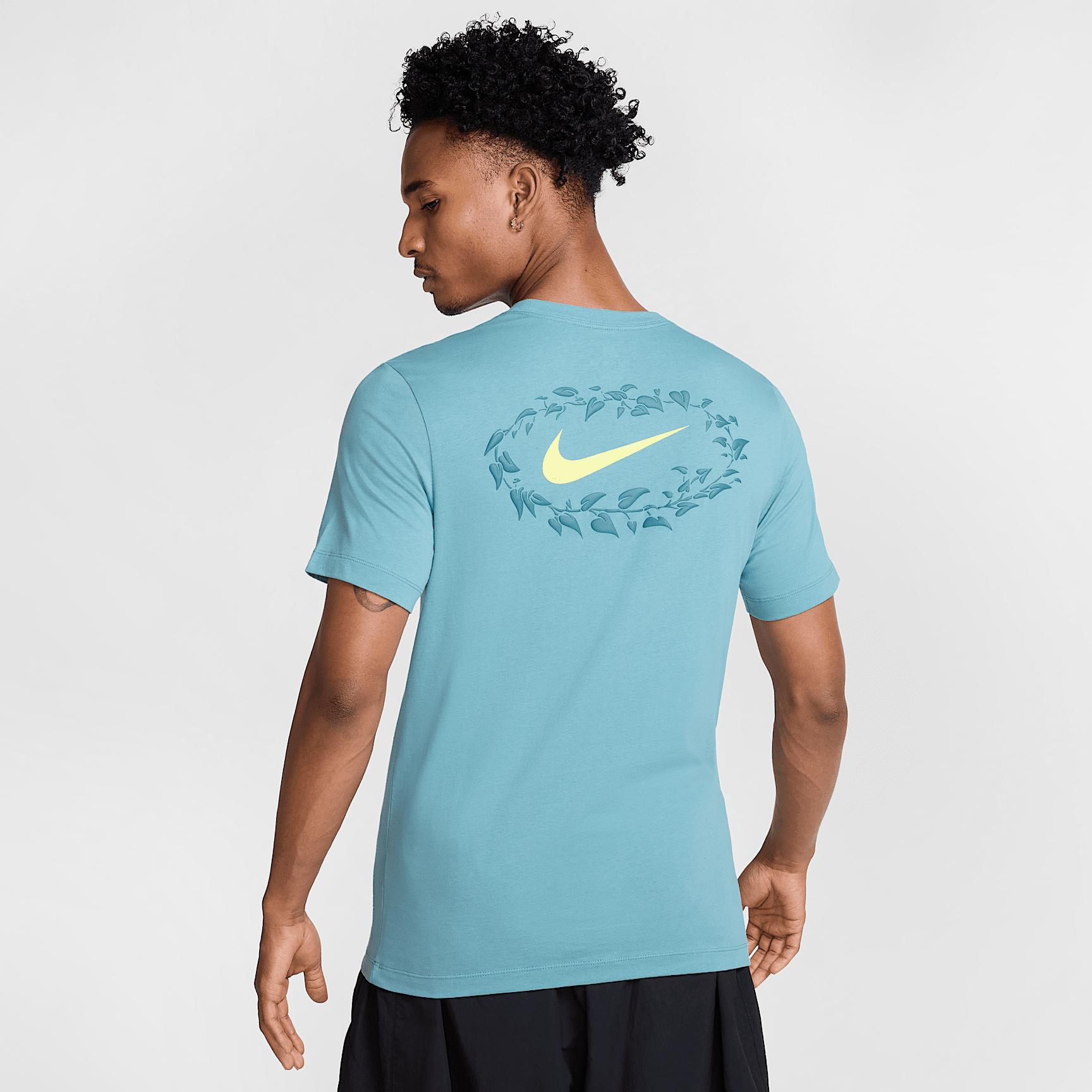 Nike Sportswear Men's T-Shirt Product Image