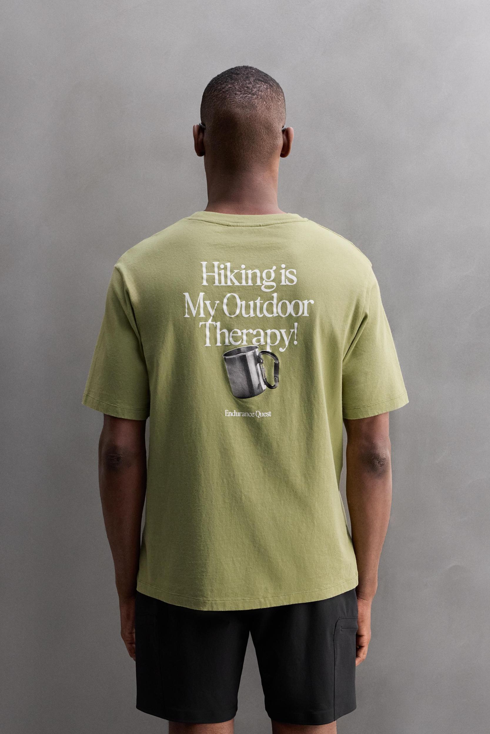 GRAPHIC PRINT T-SHIRT Product Image