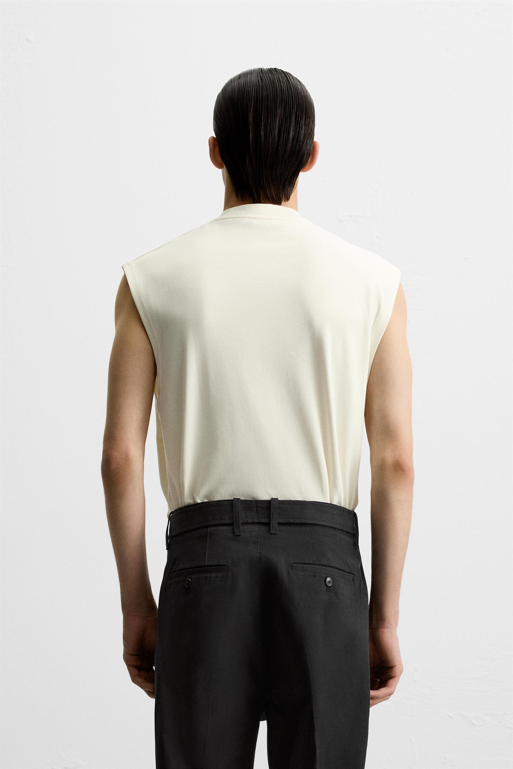 TEXT TECHNICAL TANK TOP Product Image