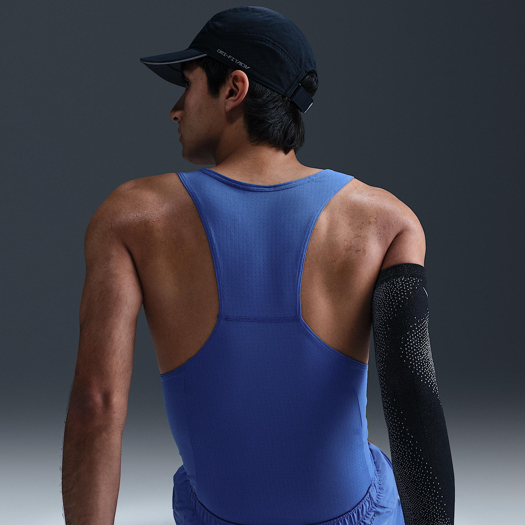 Nike Mens Fast Dri-FIT Running Singlet | FN4229-411 Product Image