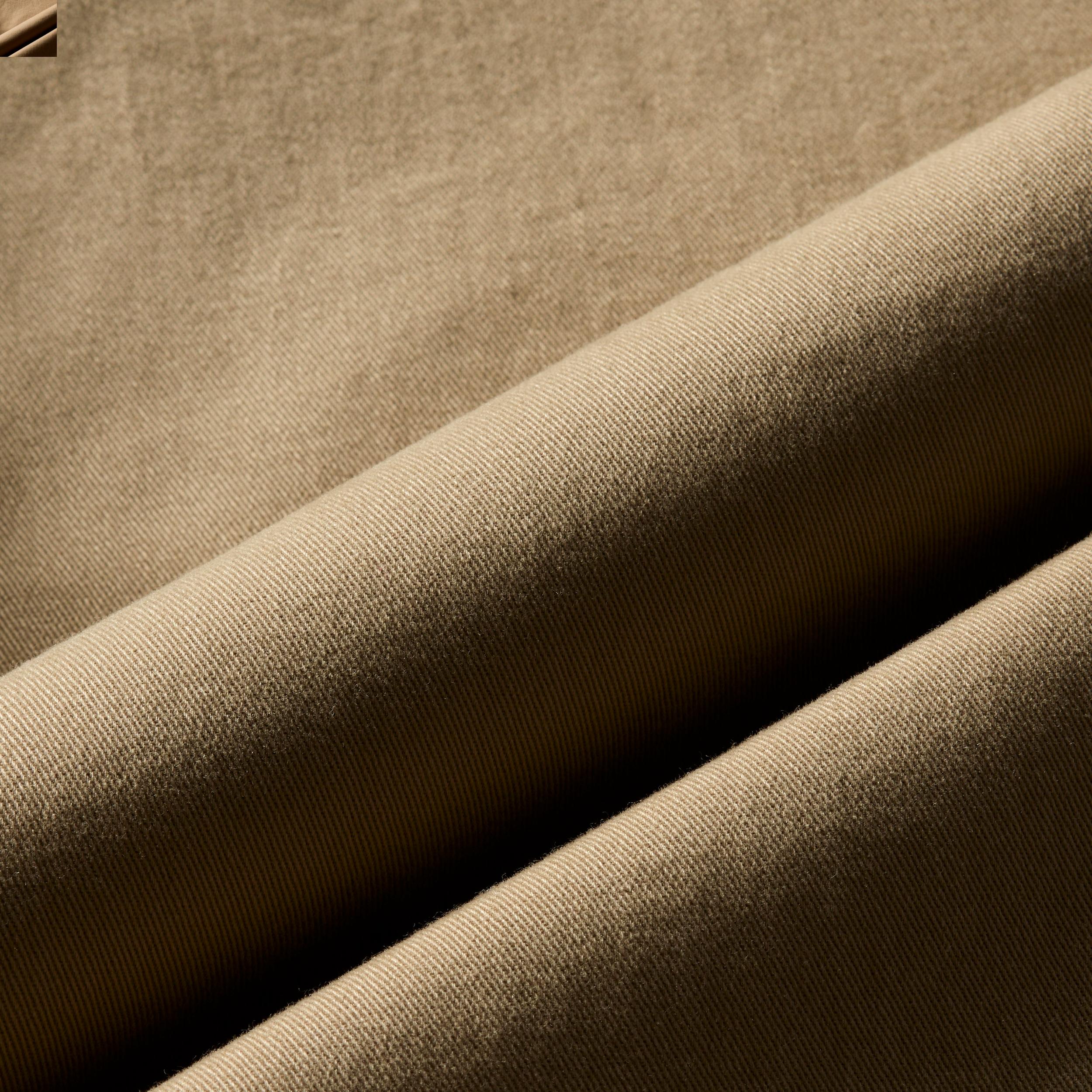 484 Slim-fit stretch chino pant Product Image