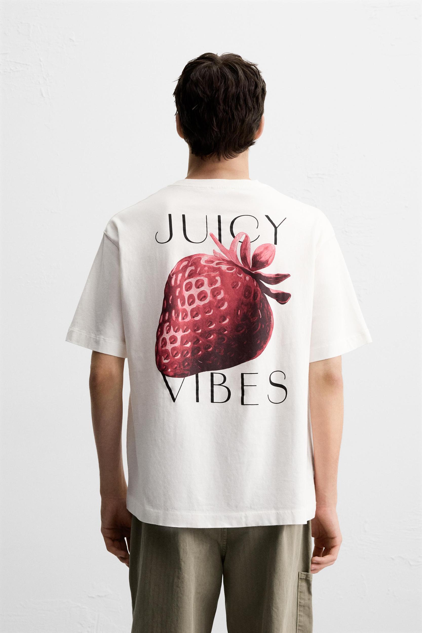 STRAWBERRY PRINT T-SHIRT Product Image