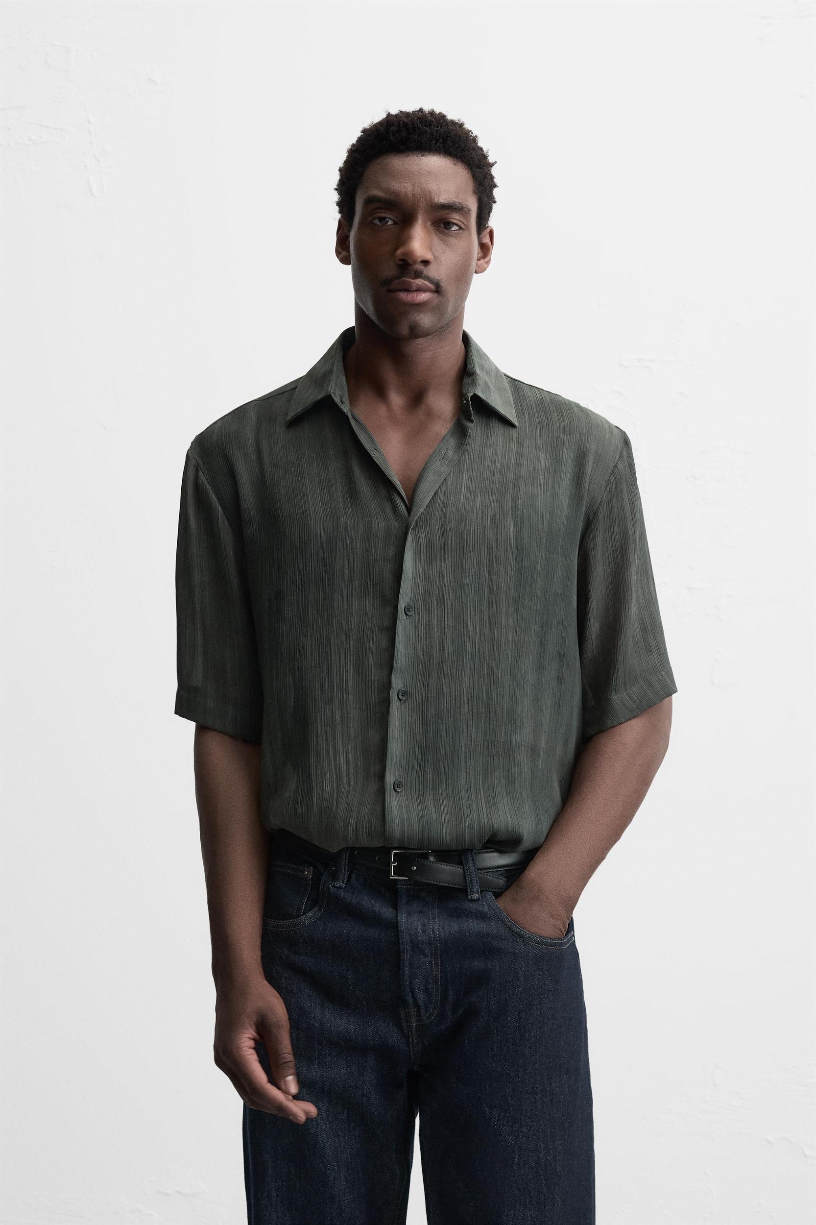 BLURRED PRINT SHIRT Product Image