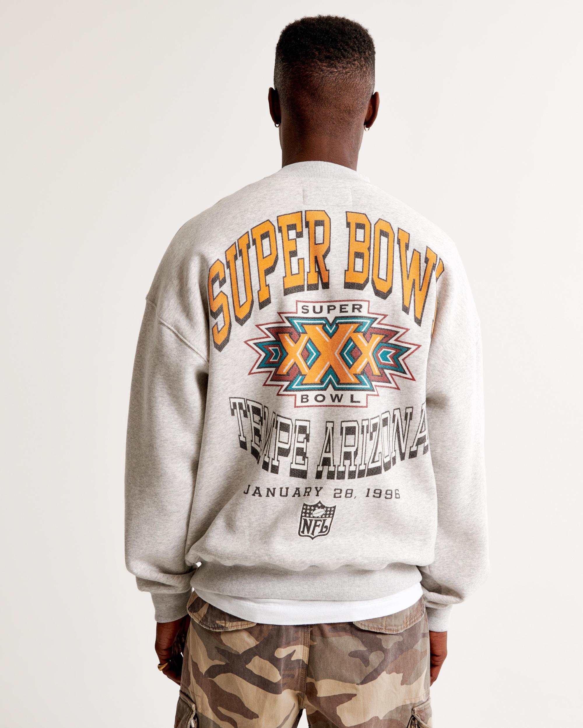 New England Patriots Graphic Crew Sweatshirt Product Image