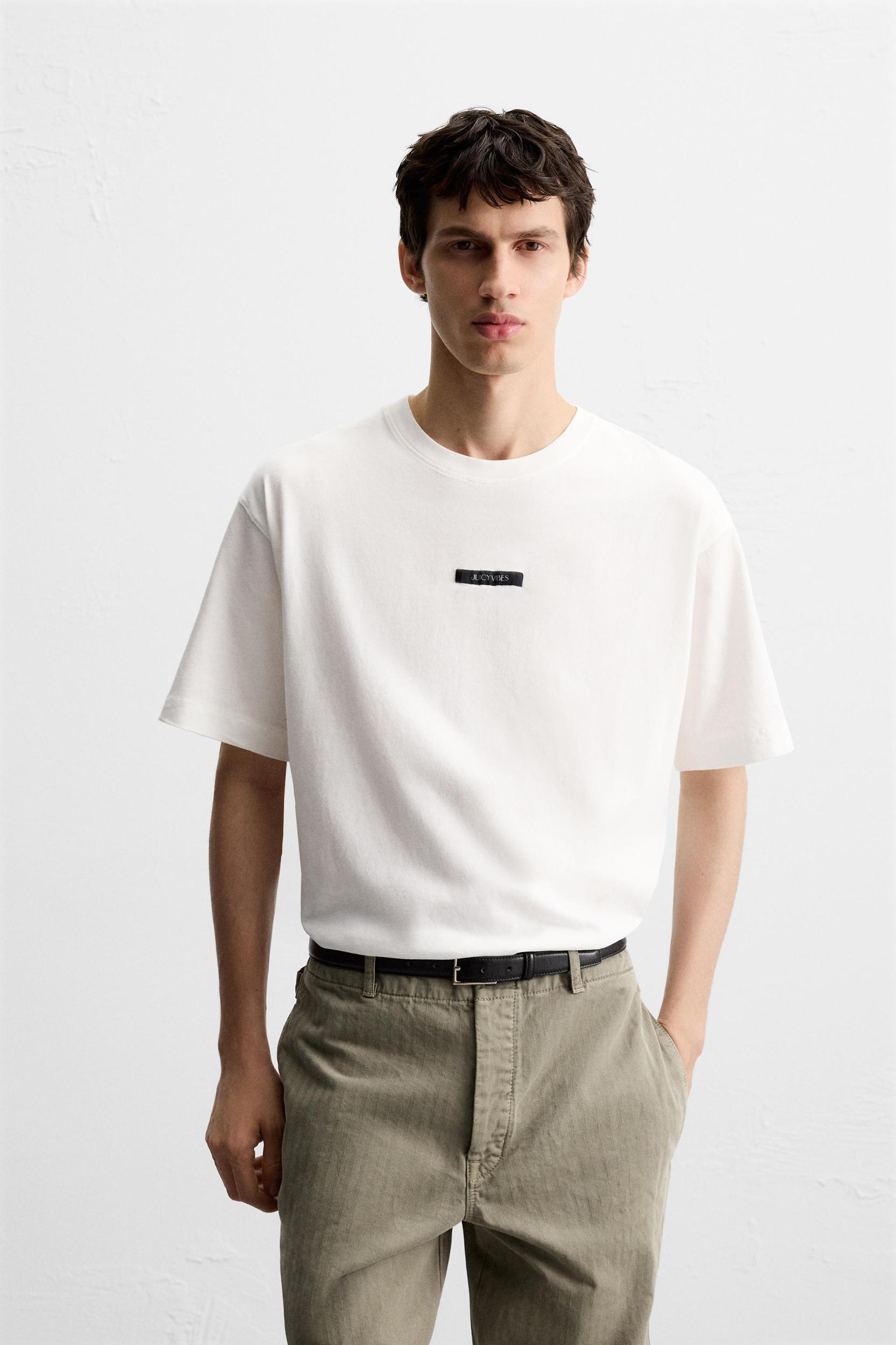 STRAWBERRY PRINT T-SHIRT Product Image