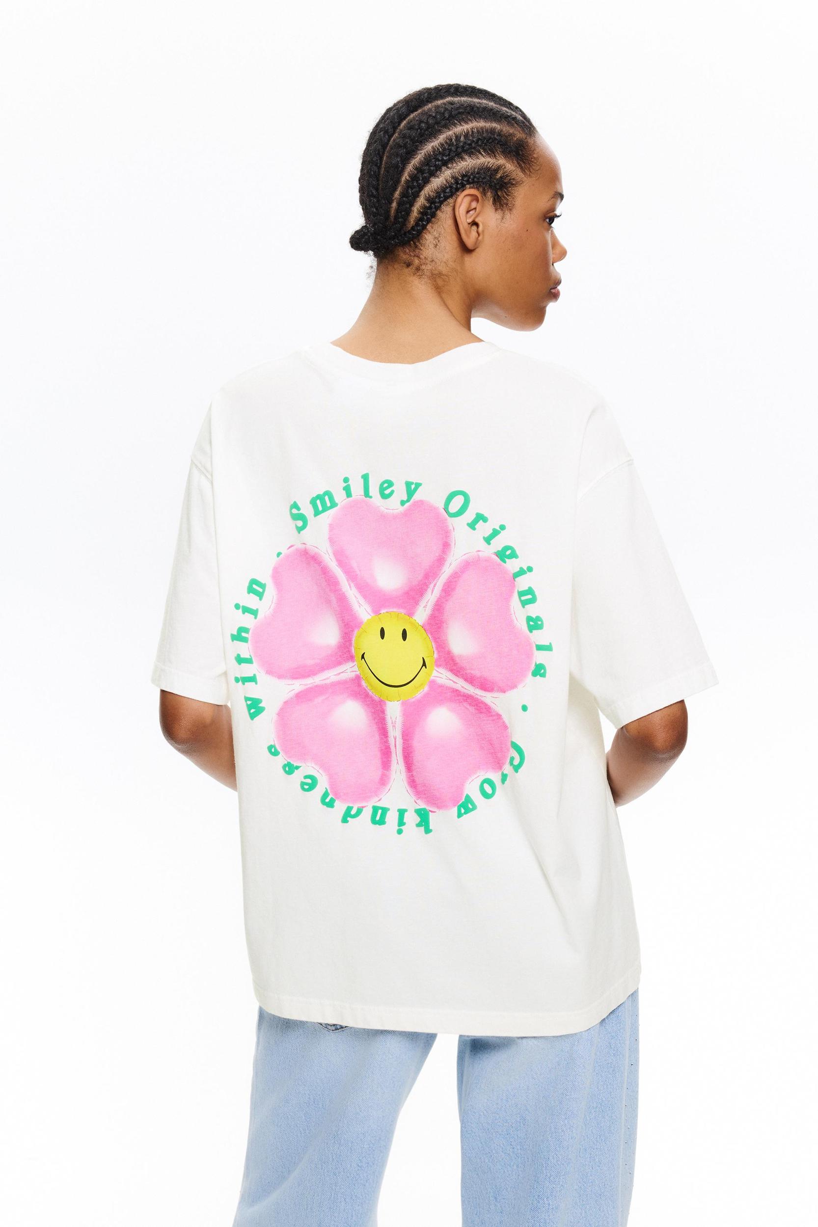 Smiley flower T-shirt Product Image
