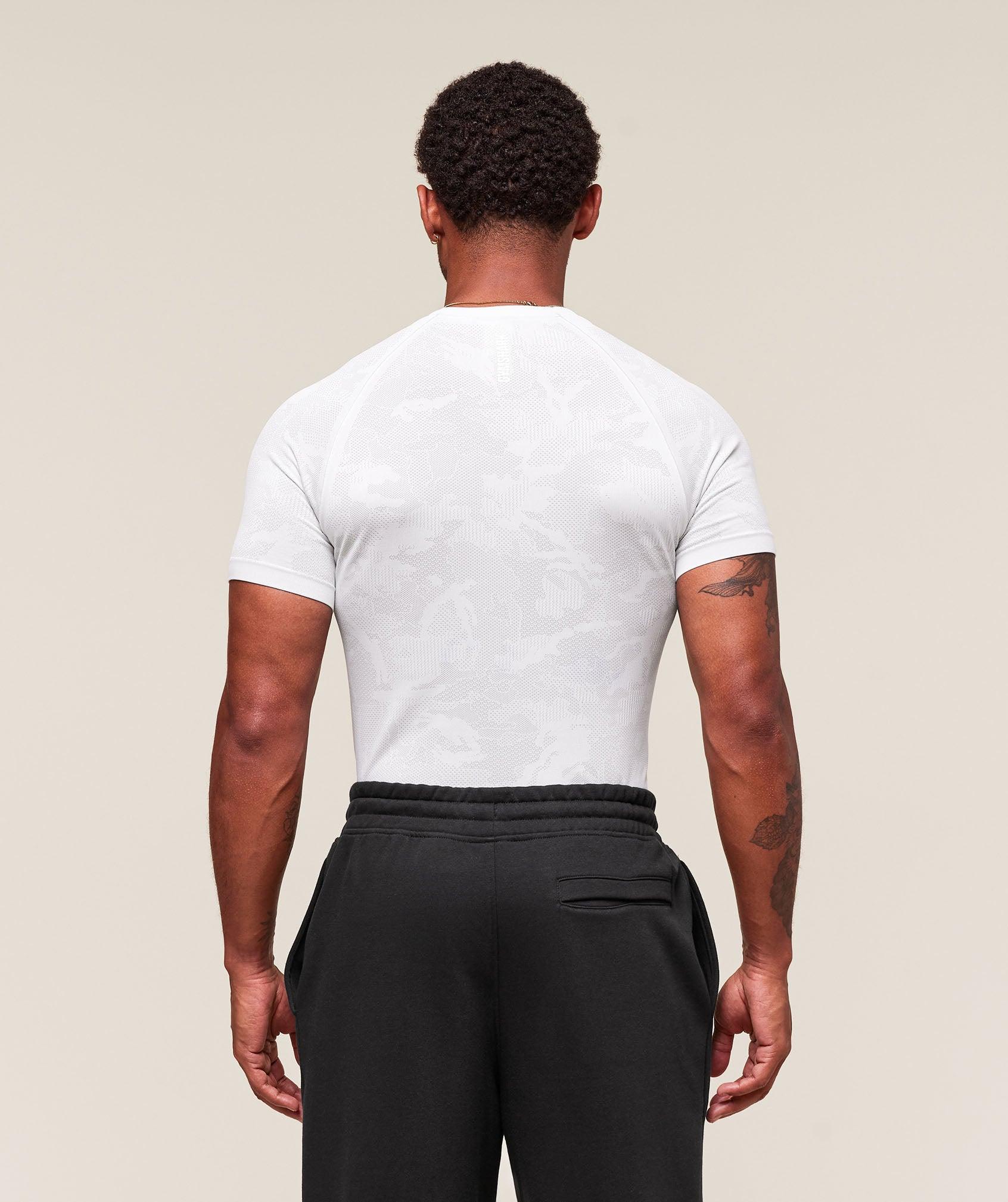Gymshark Geo Seamless T-Shirt - White/Light Grey Male Product Image
