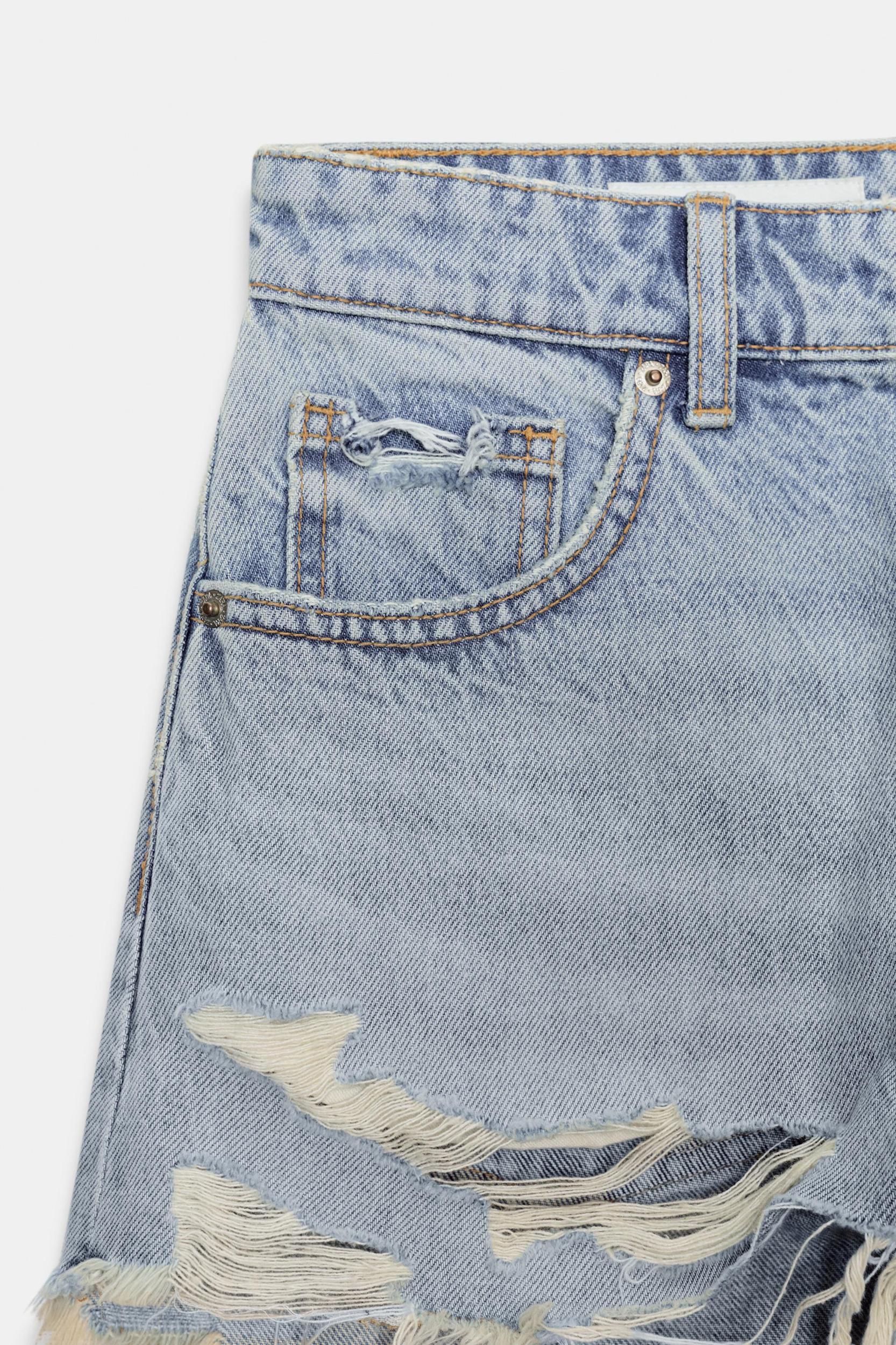 CURVED HIGH-WAISTED DENIM SHORTS Product Image