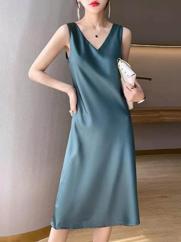 A-Line Loose Solid Color V-Neck Midi Dresses Product Image