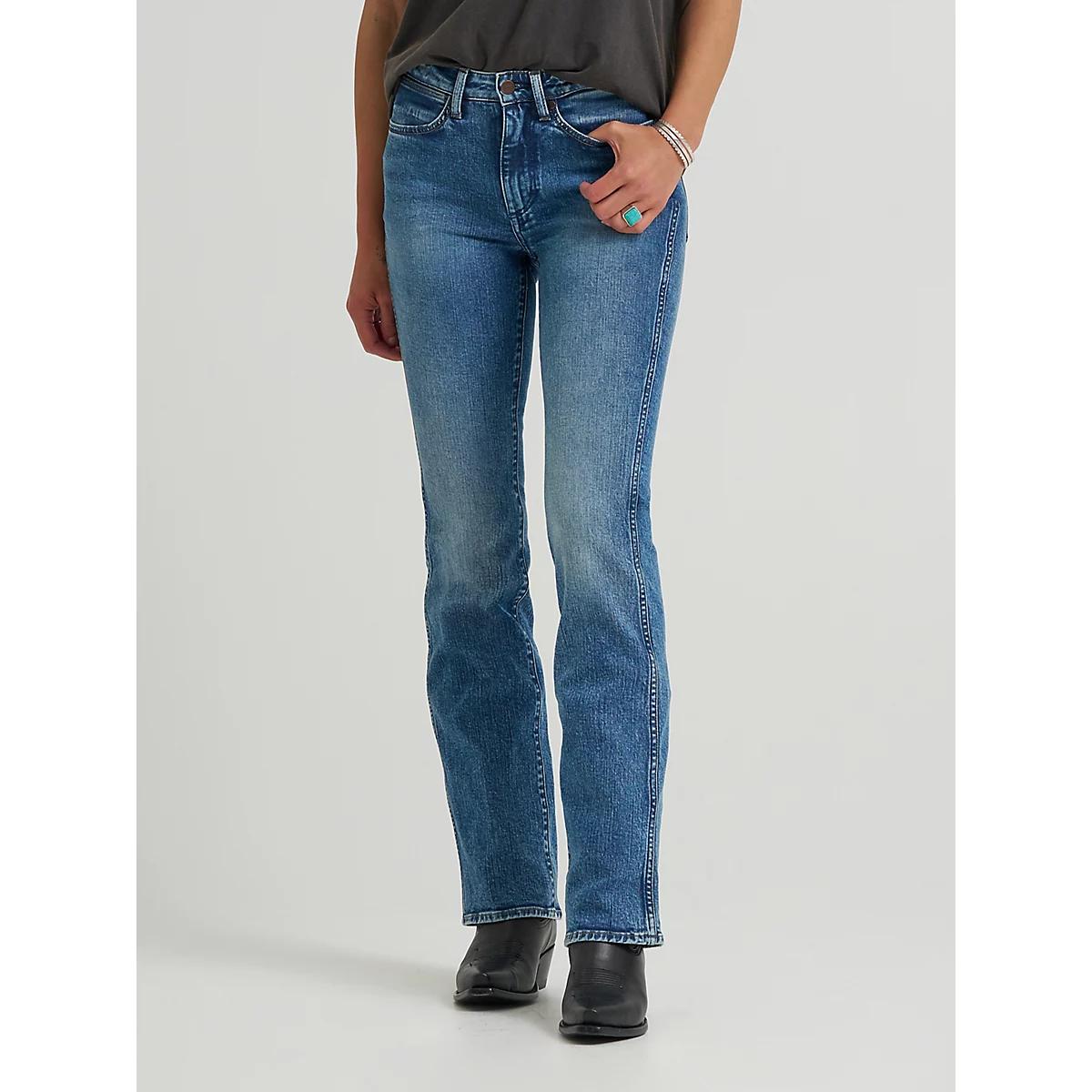 Women's Bootcut Jean in Rustler Wash Product Image