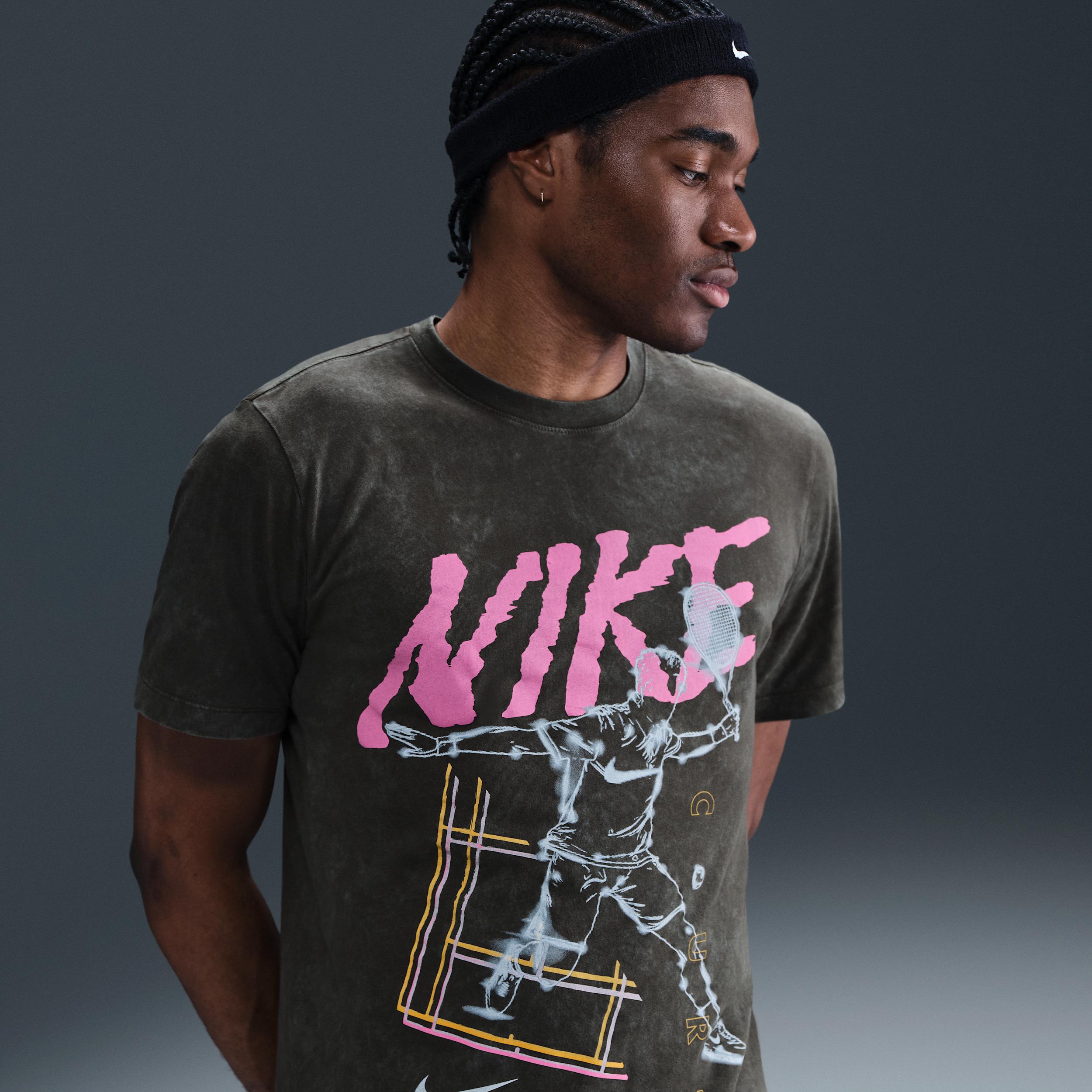 NikeCourt Men's Tennis T-Shirt Product Image