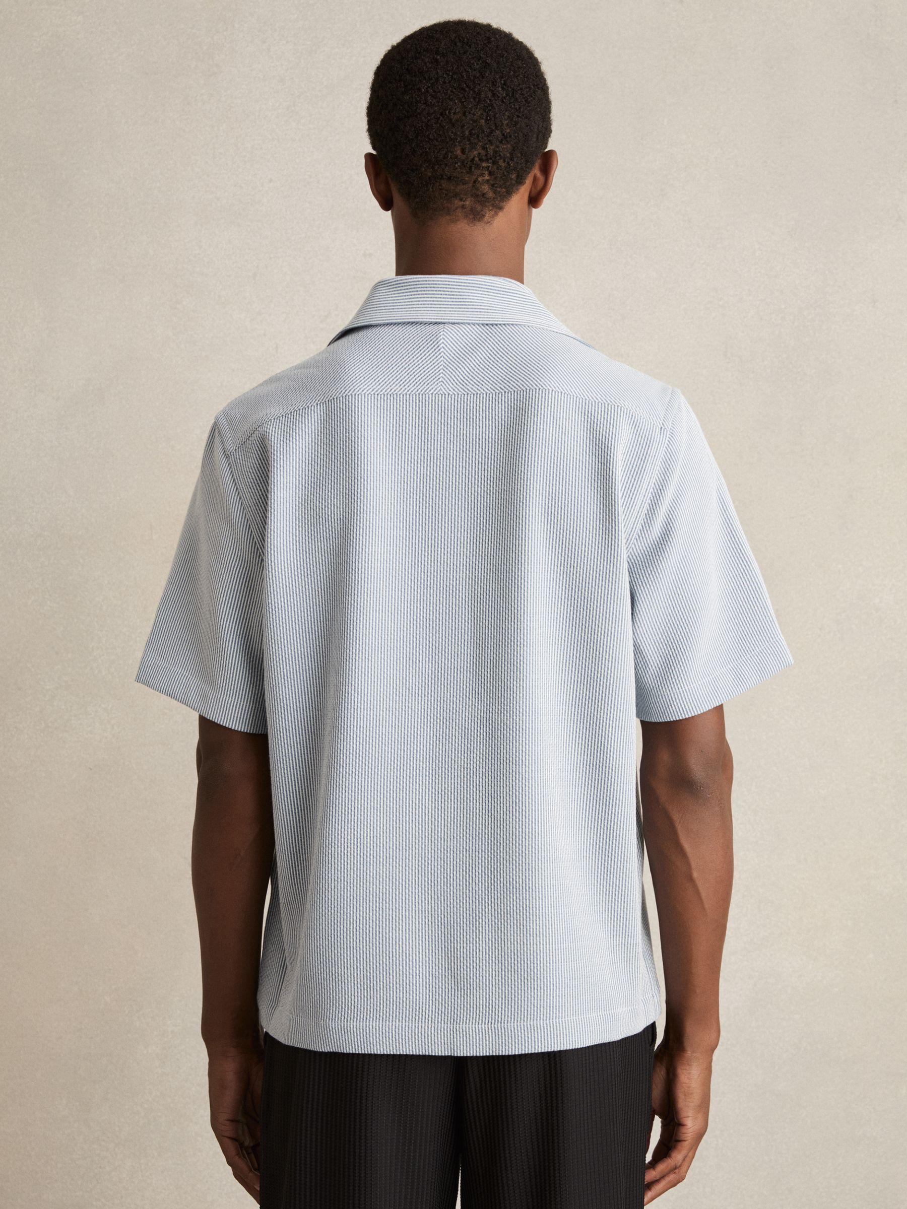 Seersucker Stripe Shirt in Soft Blue/White Product Image