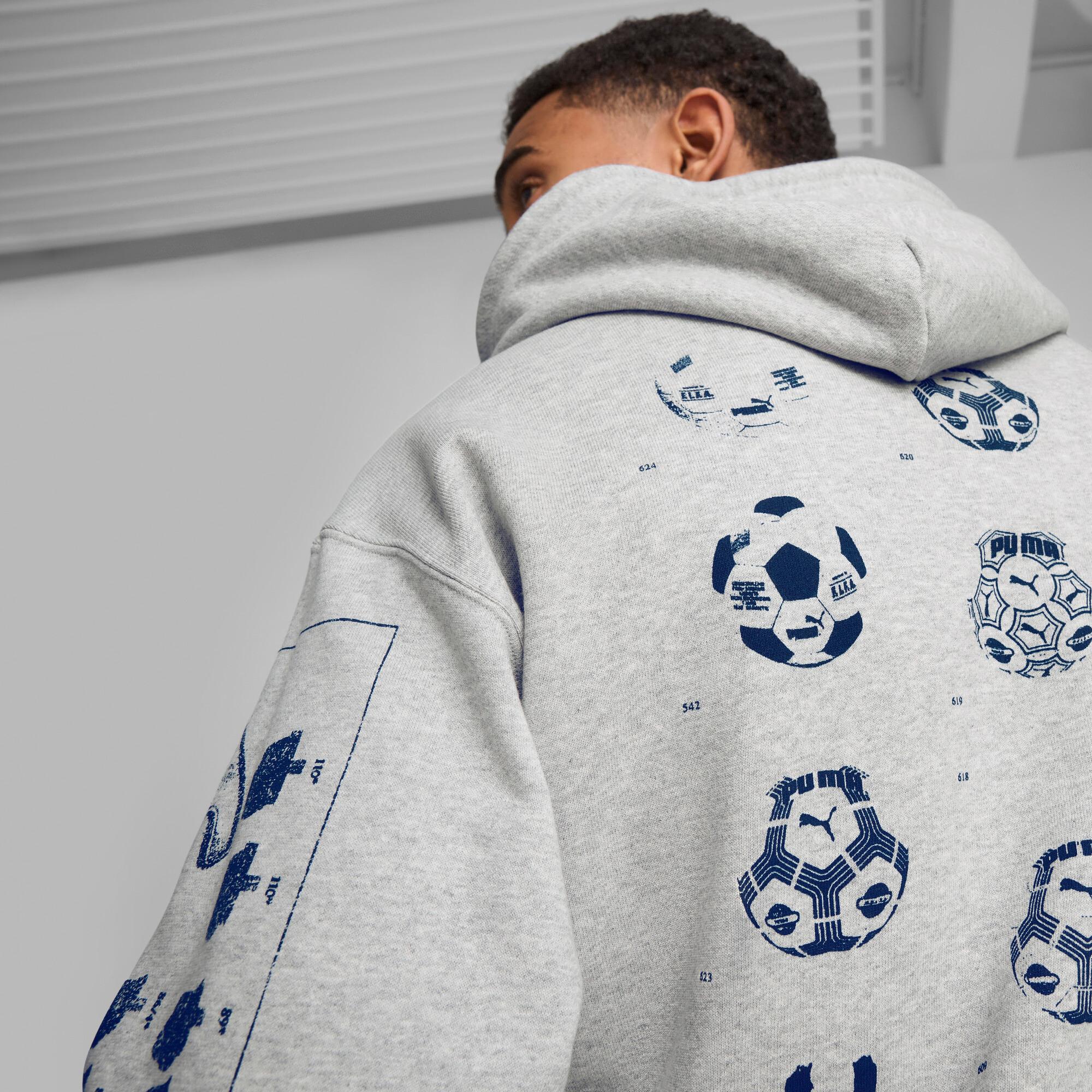 GRAPHICS Soccer Men's Hoodie Product Image