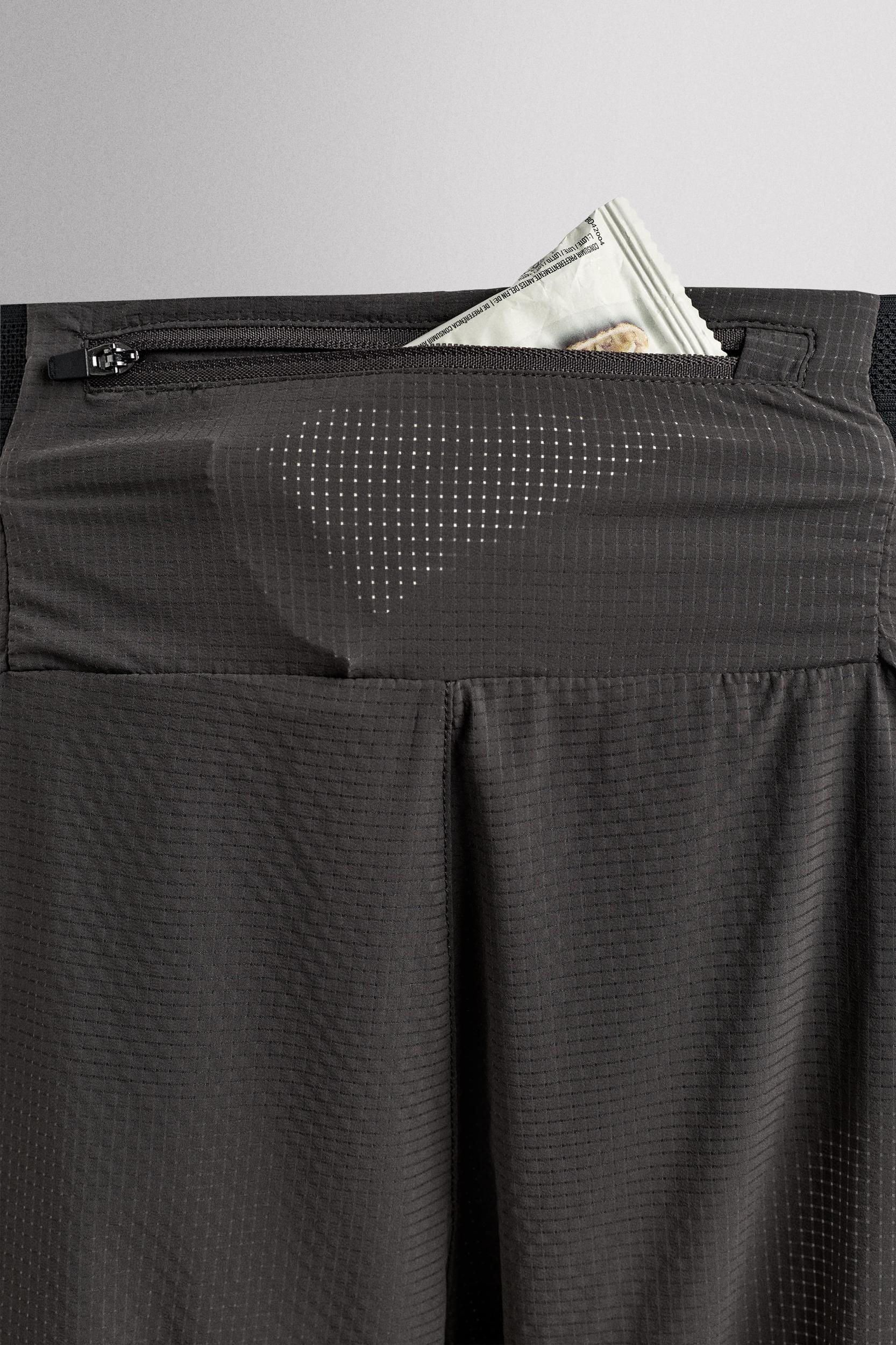 COLOR BLOCK RUNNING SHORTS Product Image