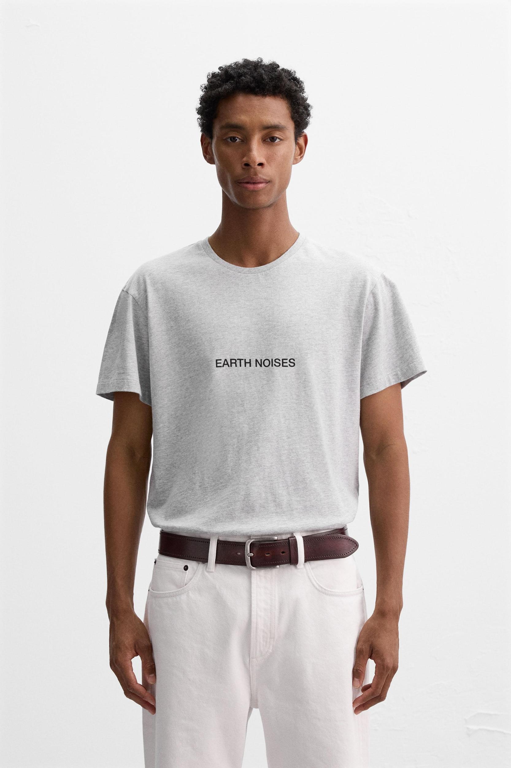 SLIM FIT TEXT T-SHIRT Product Image