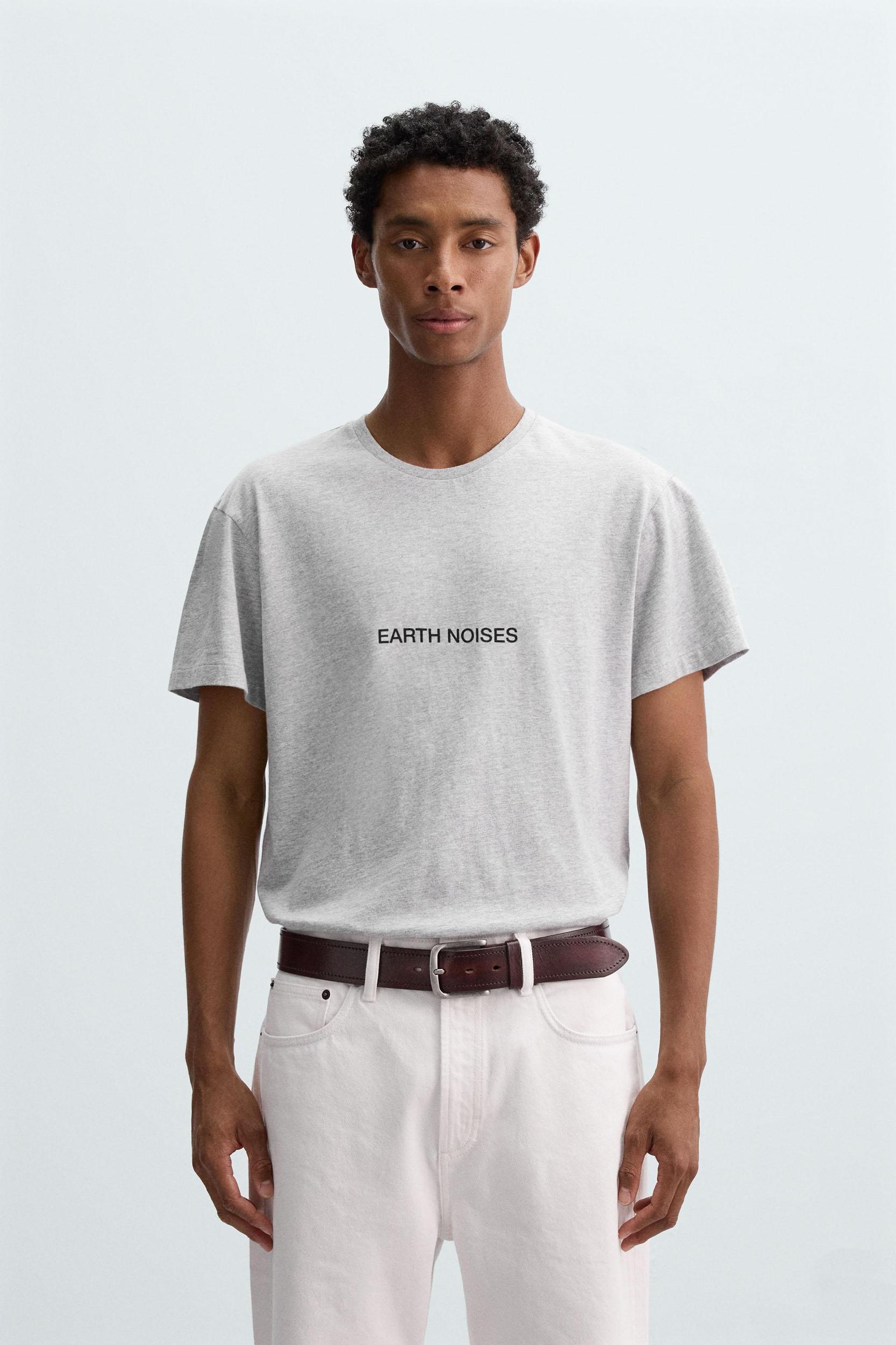 SLIM FIT TEXT T-SHIRT Product Image
