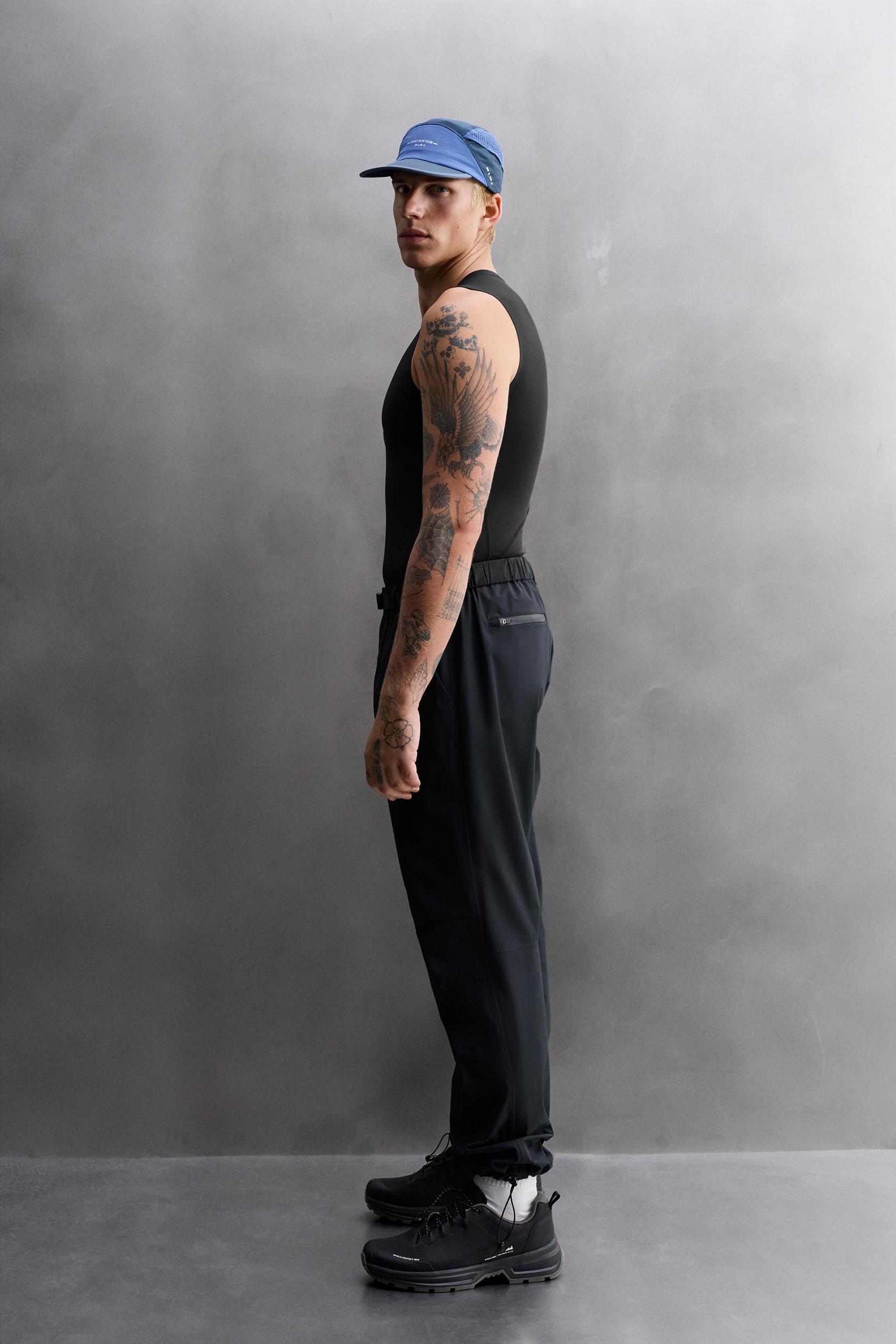 COMPRESSION TANK TOP Product Image