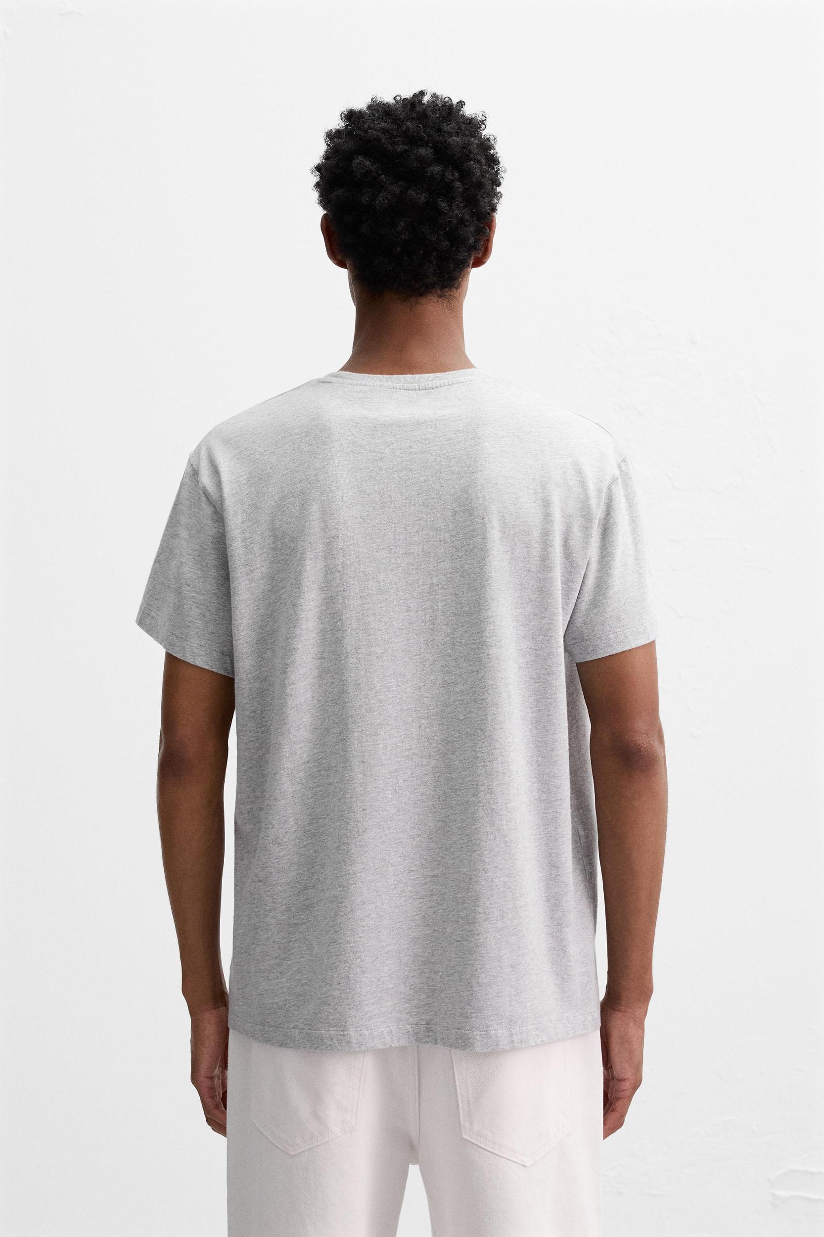 SLIM FIT TEXT T-SHIRT Product Image