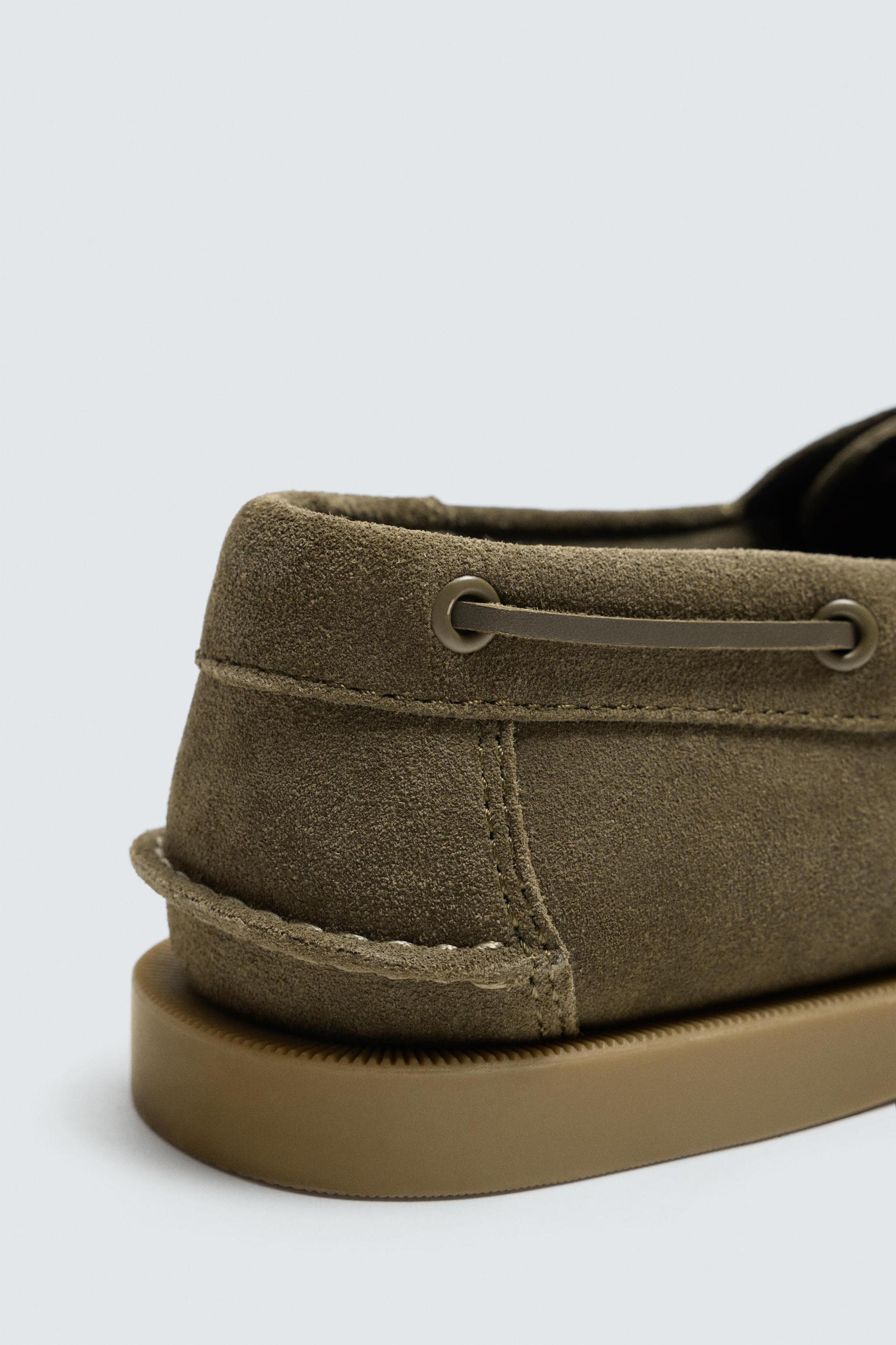 LEATHER BOAT SHOES Product Image