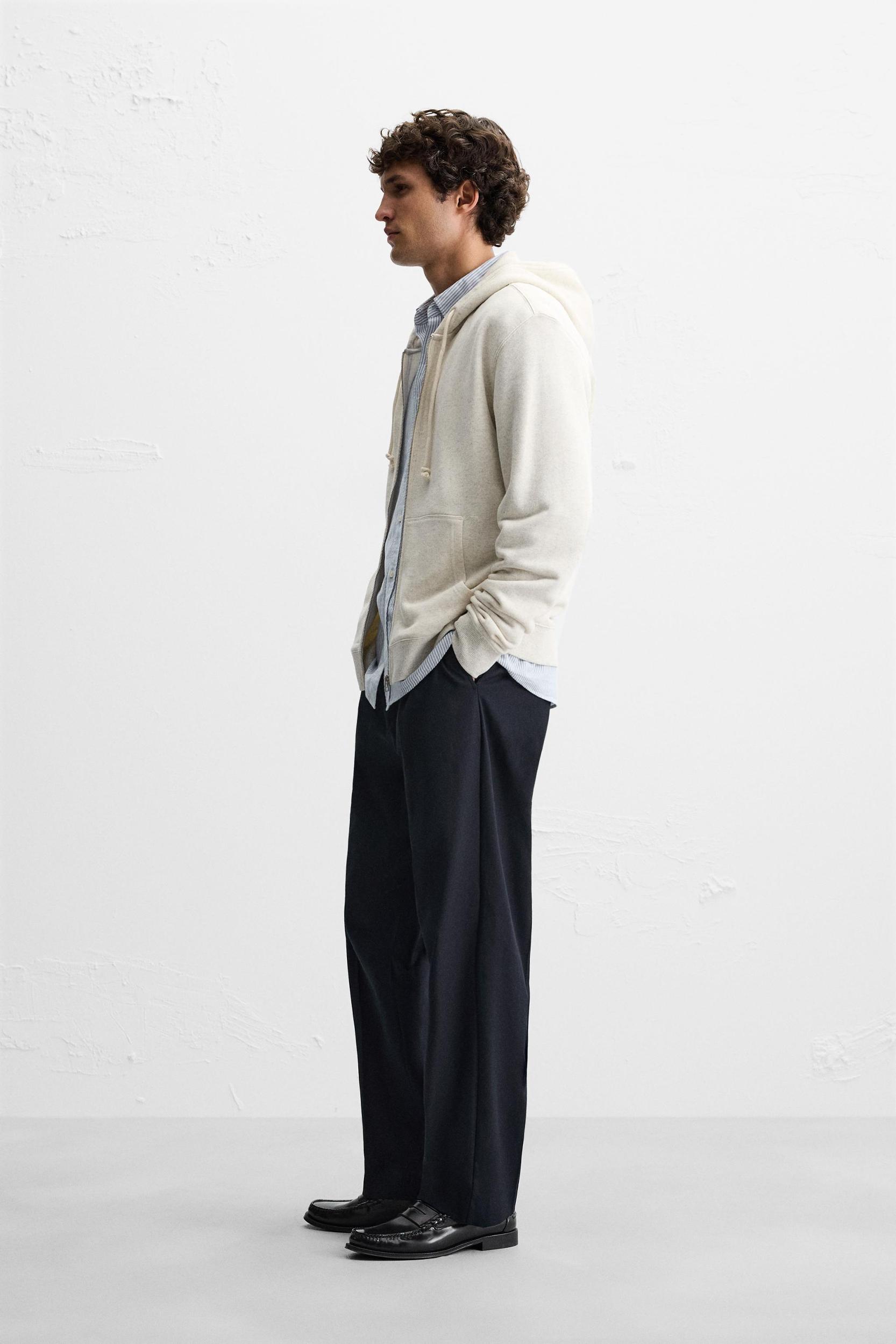 HOODED SWEATSHIRT WITH ZIP Product Image