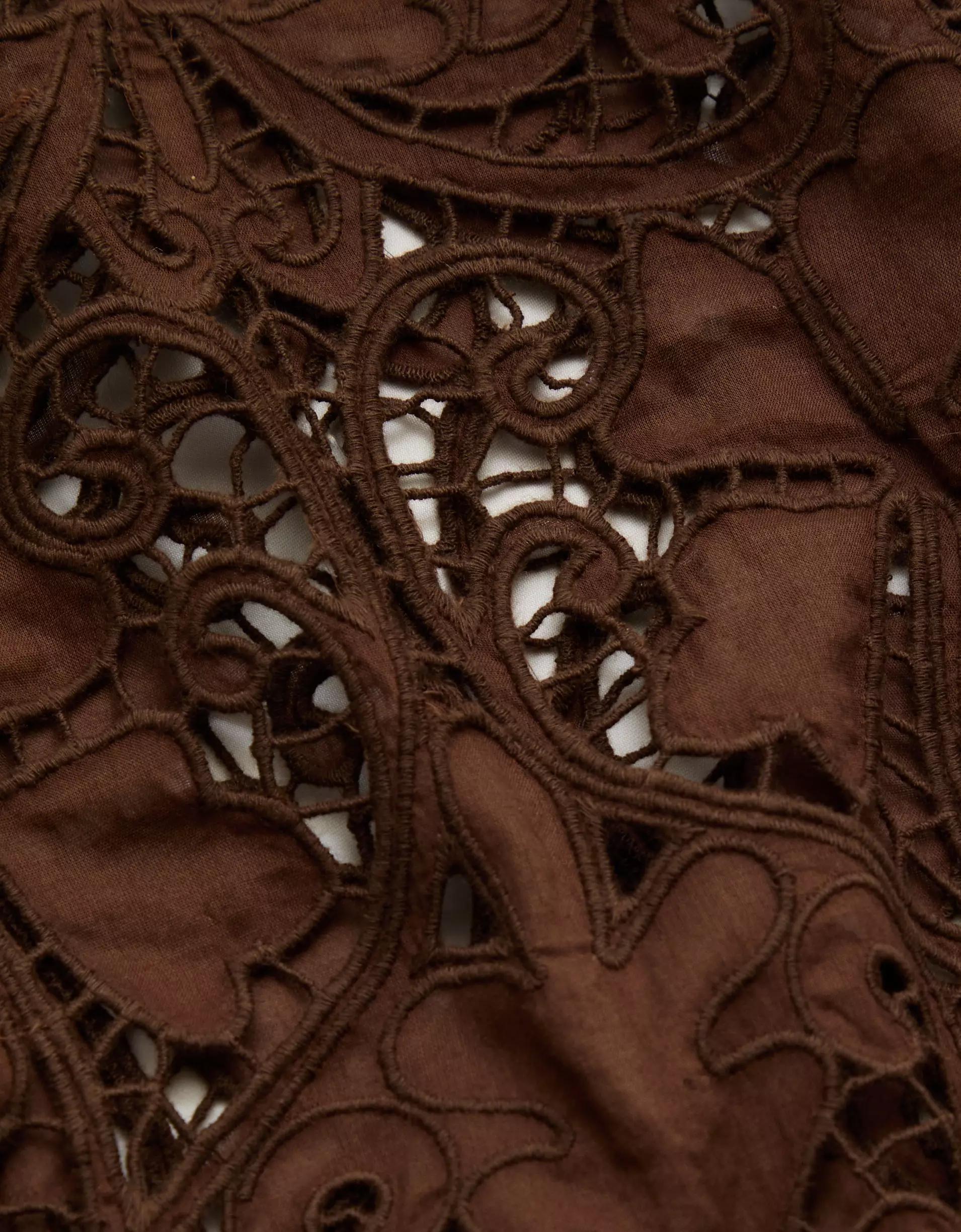 AE77 Premium Lace T-Shirt Product Image