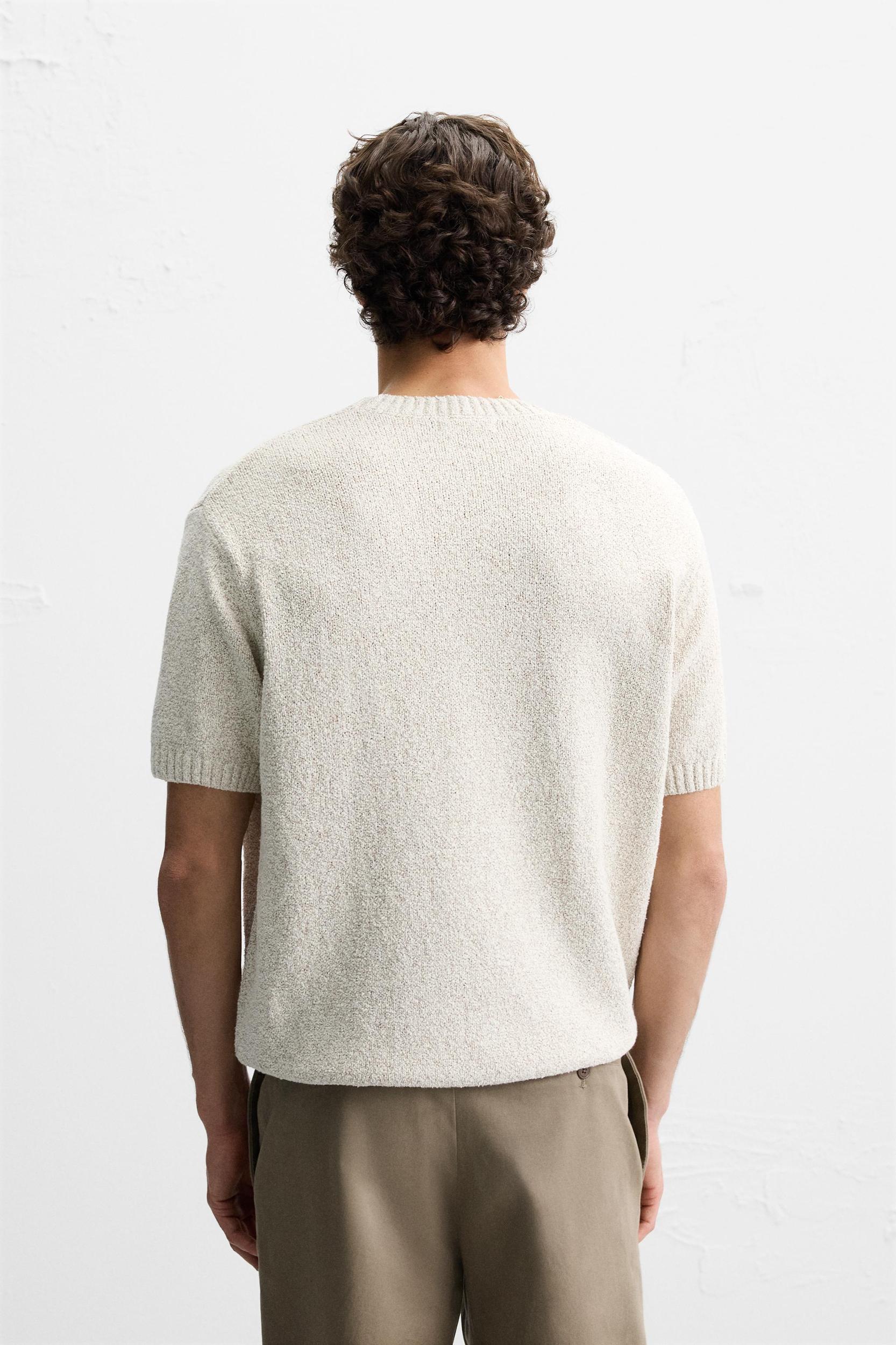 BOUCLÉ TEXTURED KNIT T-SHIRT Product Image
