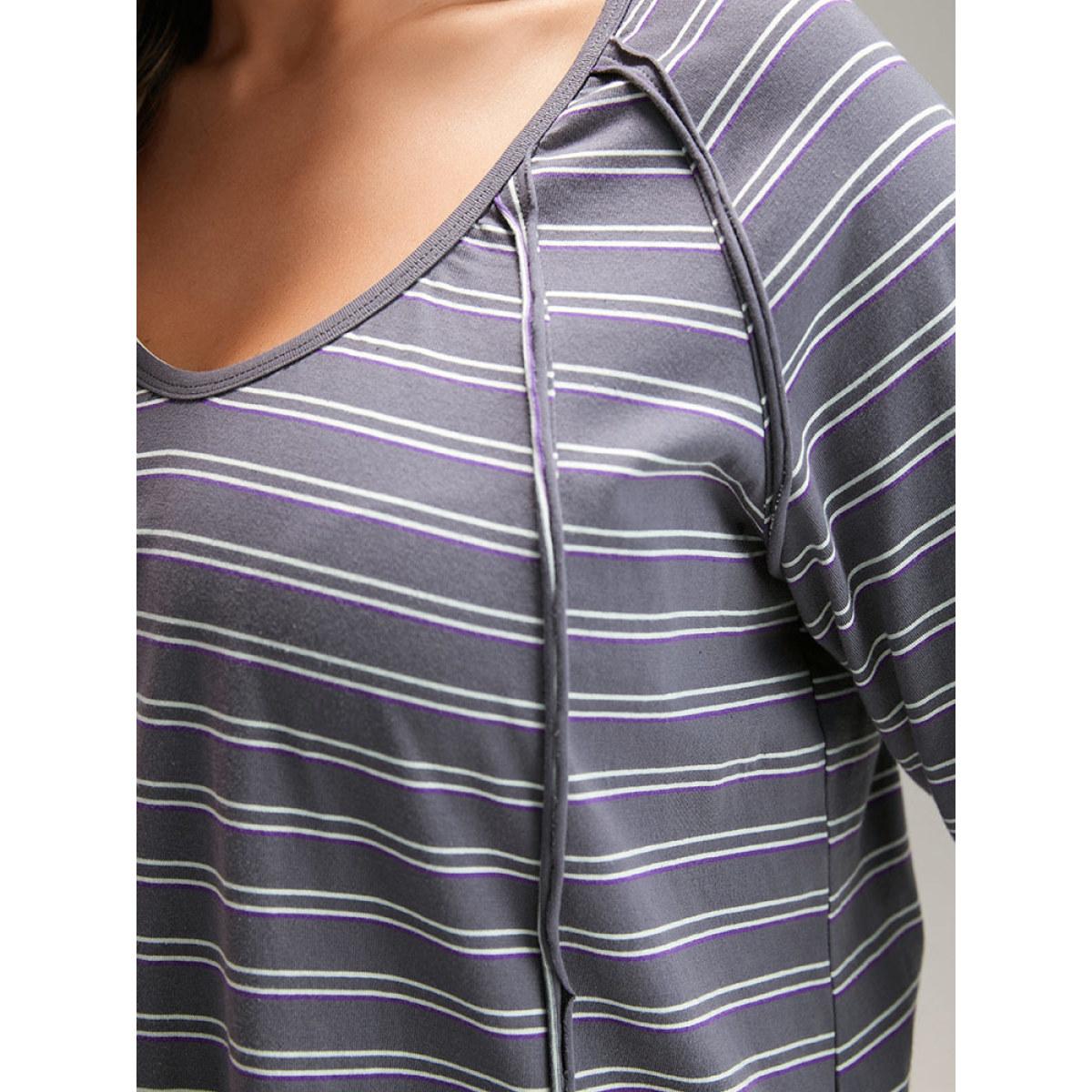 Plus Size Striped Patchwork Raglan Sleeve T-shirt Heather Women Casual Contrast Striped V-neck Dailywear T-shirts BloomChic 10/M Product Image