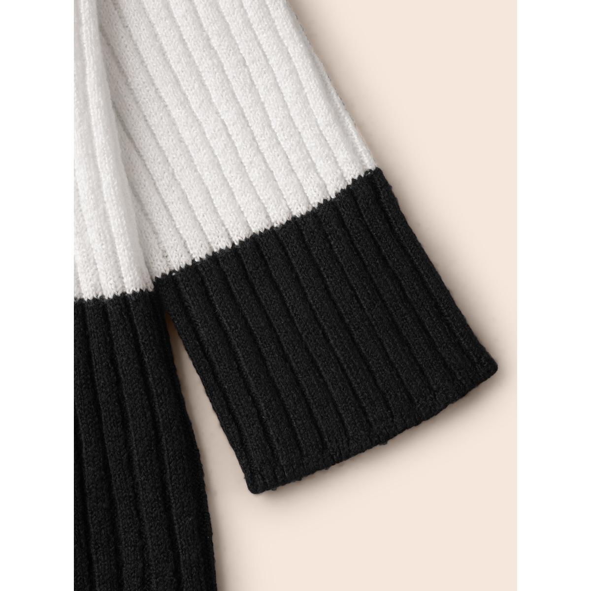 Plus Size Colorblock Contrast Patched Pocket Cardigan Black Women Casual Loose Long Sleeve Everyday Cardigans BloomChic 12/L Product Image