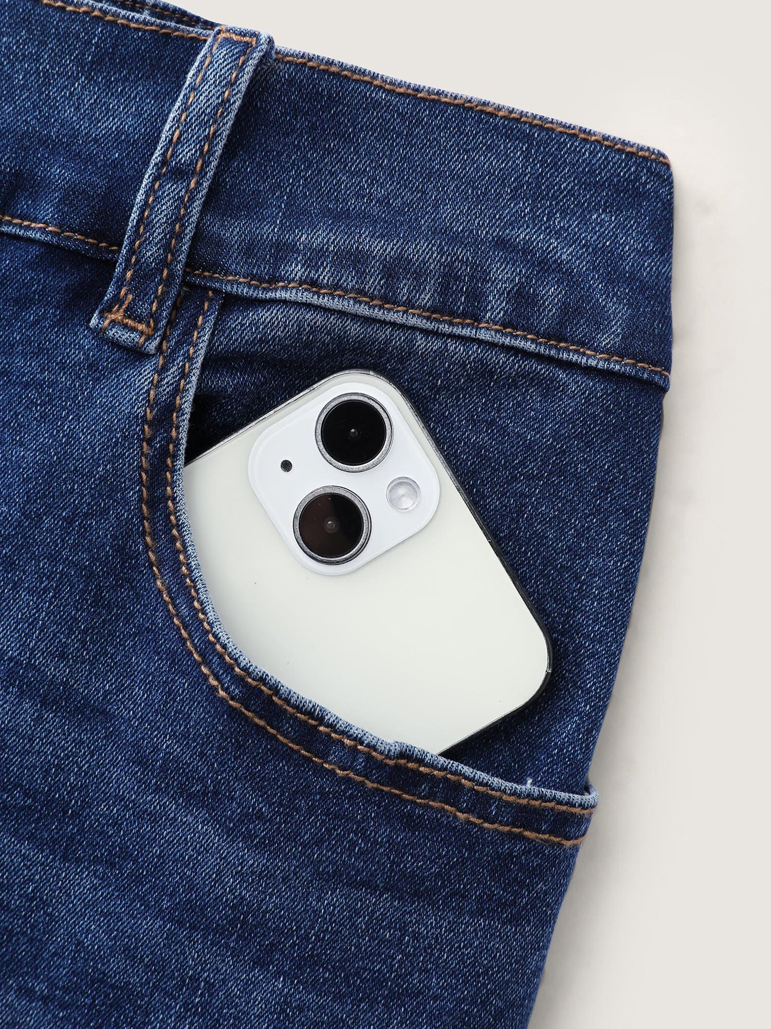 Mid-Rise Stretchy Straight-Leg Jeans Female Product Image