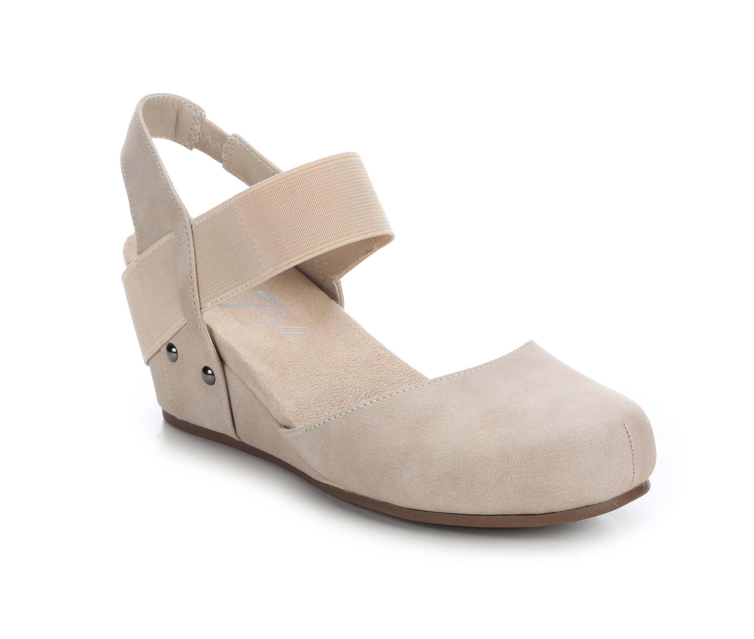 Women's Vintage 7 Eight Freedom Wedges Product Image