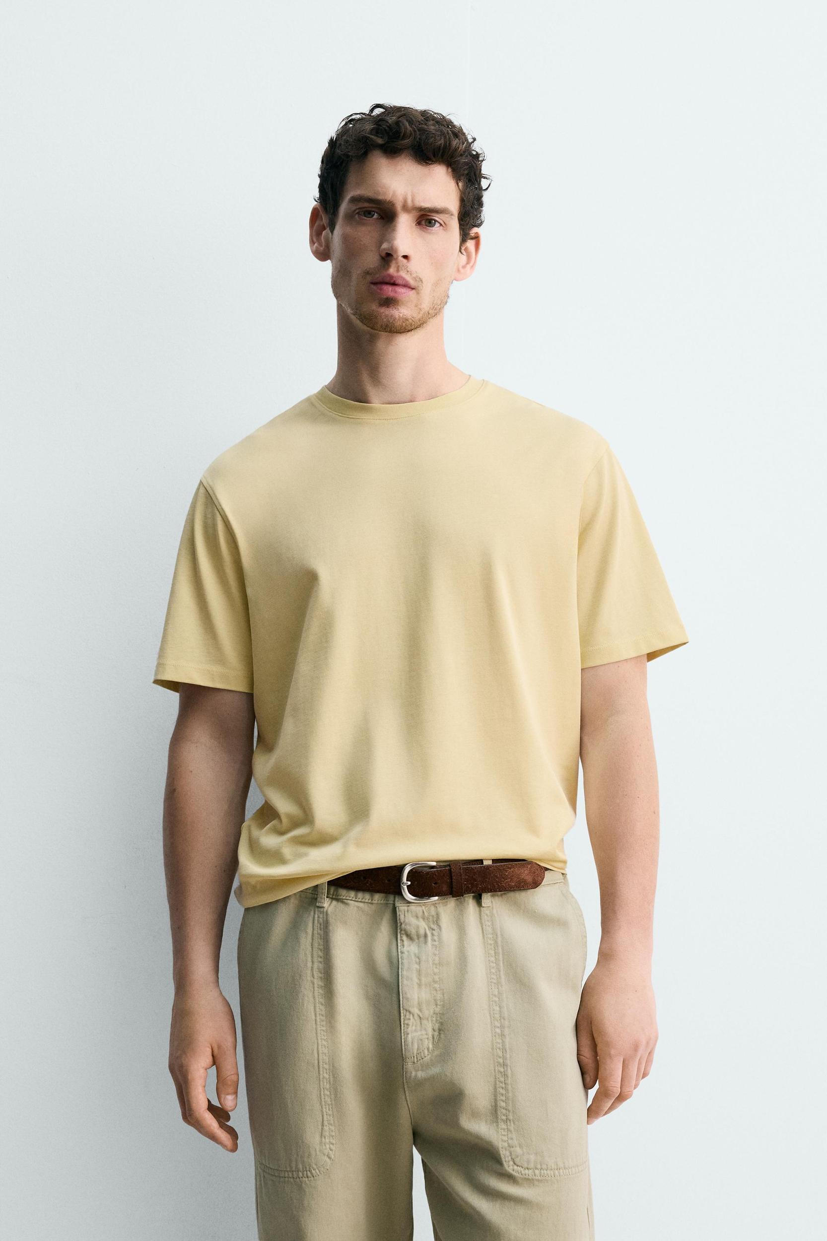 MEDIUM WEIGHT SHORT SLEEVE T-SHIRT Product Image