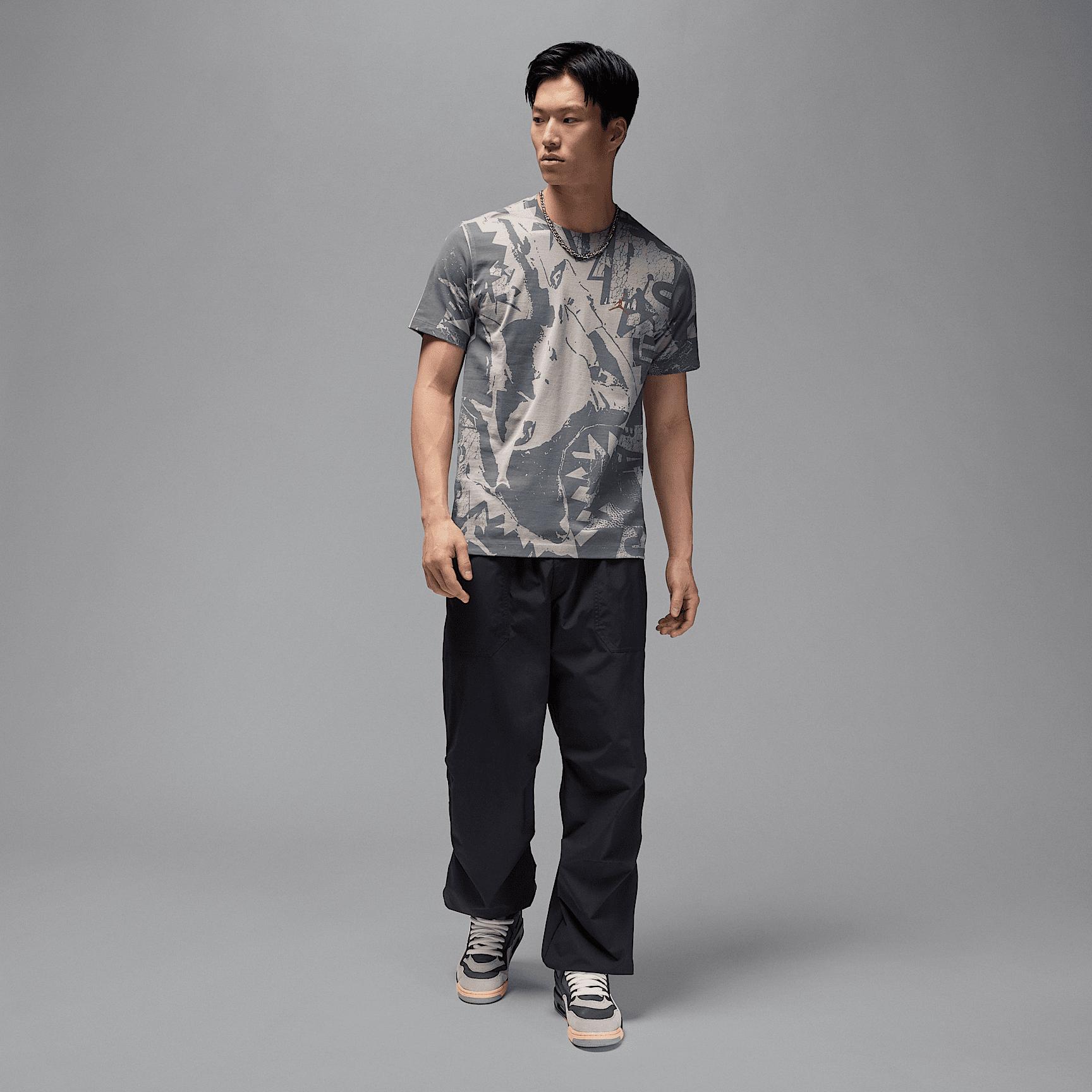 Men's Jordan Crew-Neck T-Shirt Product Image