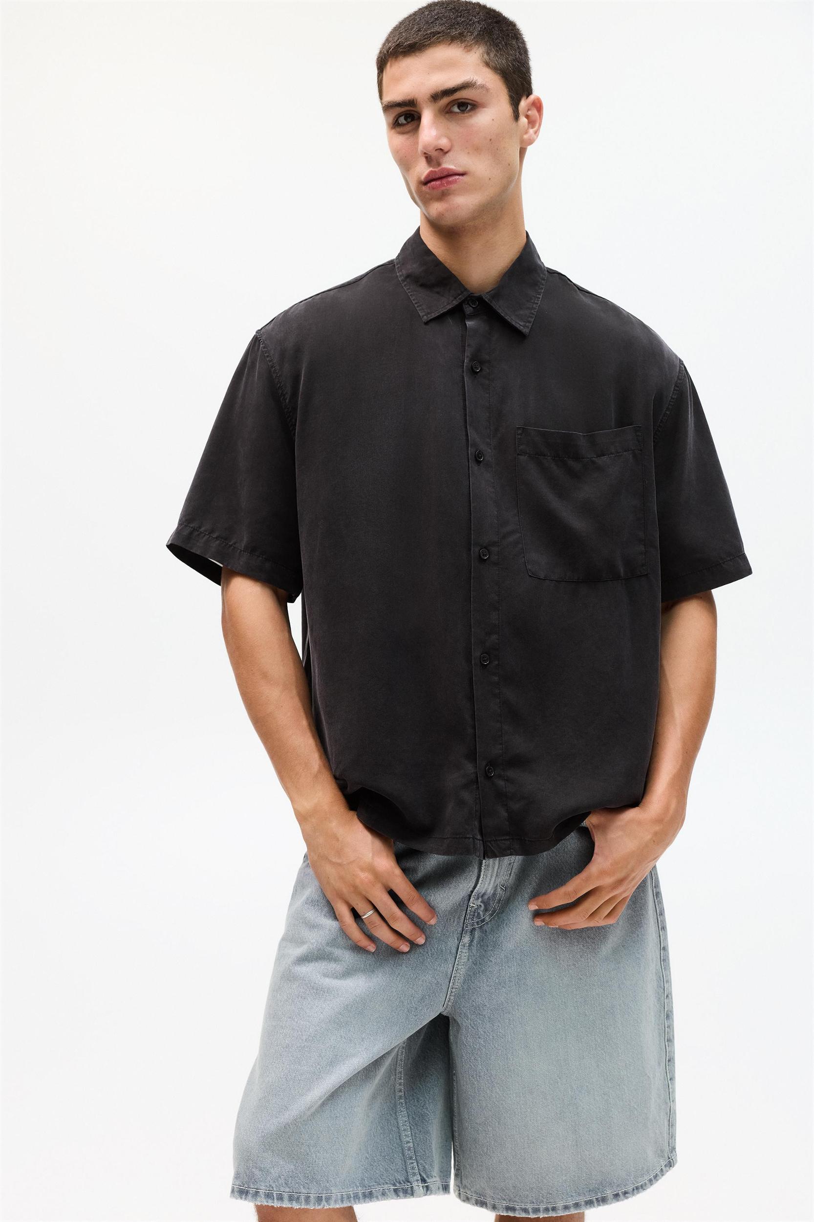 Short sleeve flowing shirt Product Image