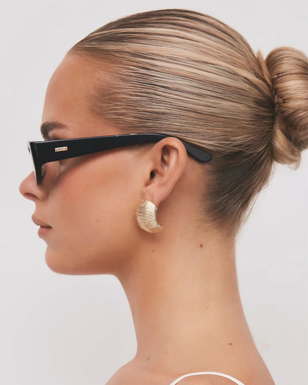 Banbe | THE KASIA Sunglasses Black Product Image