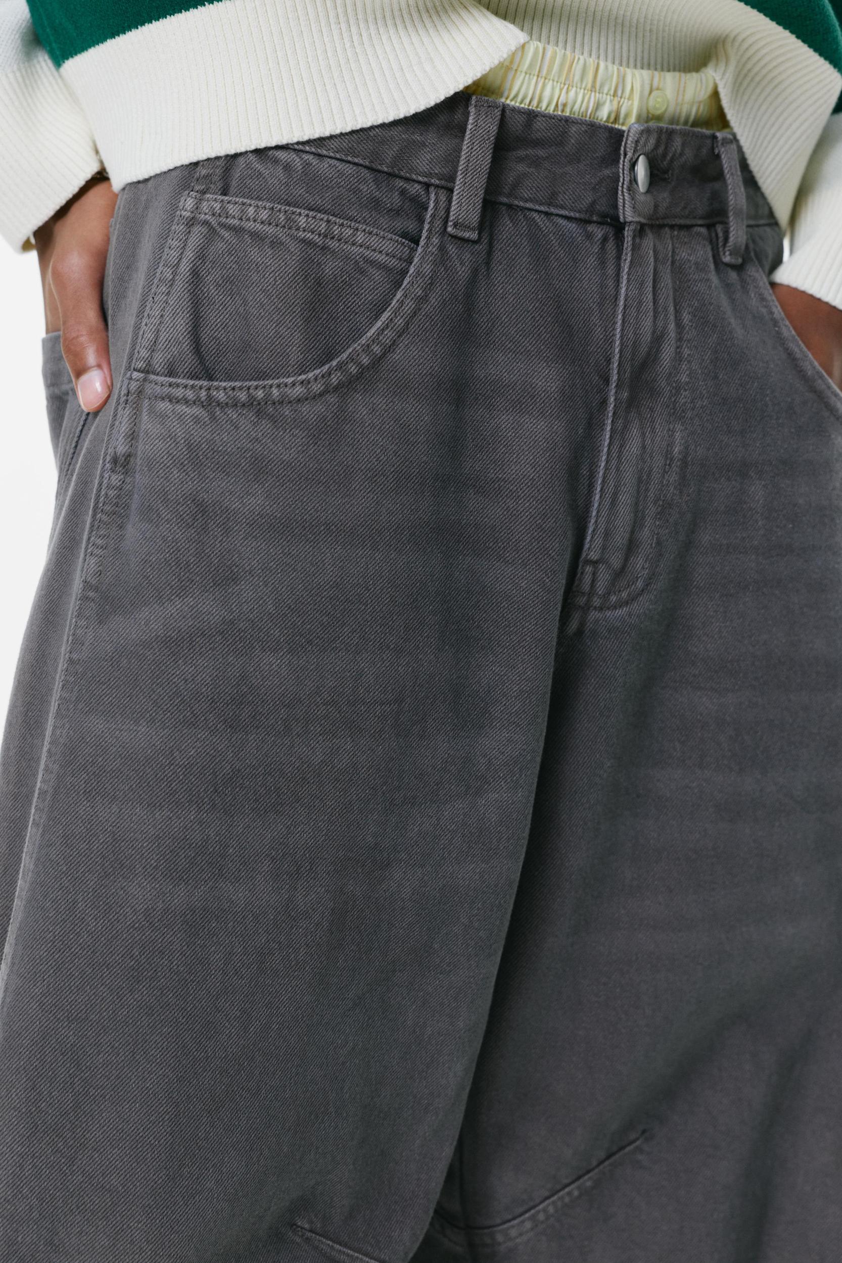 Baggy trousers Product Image