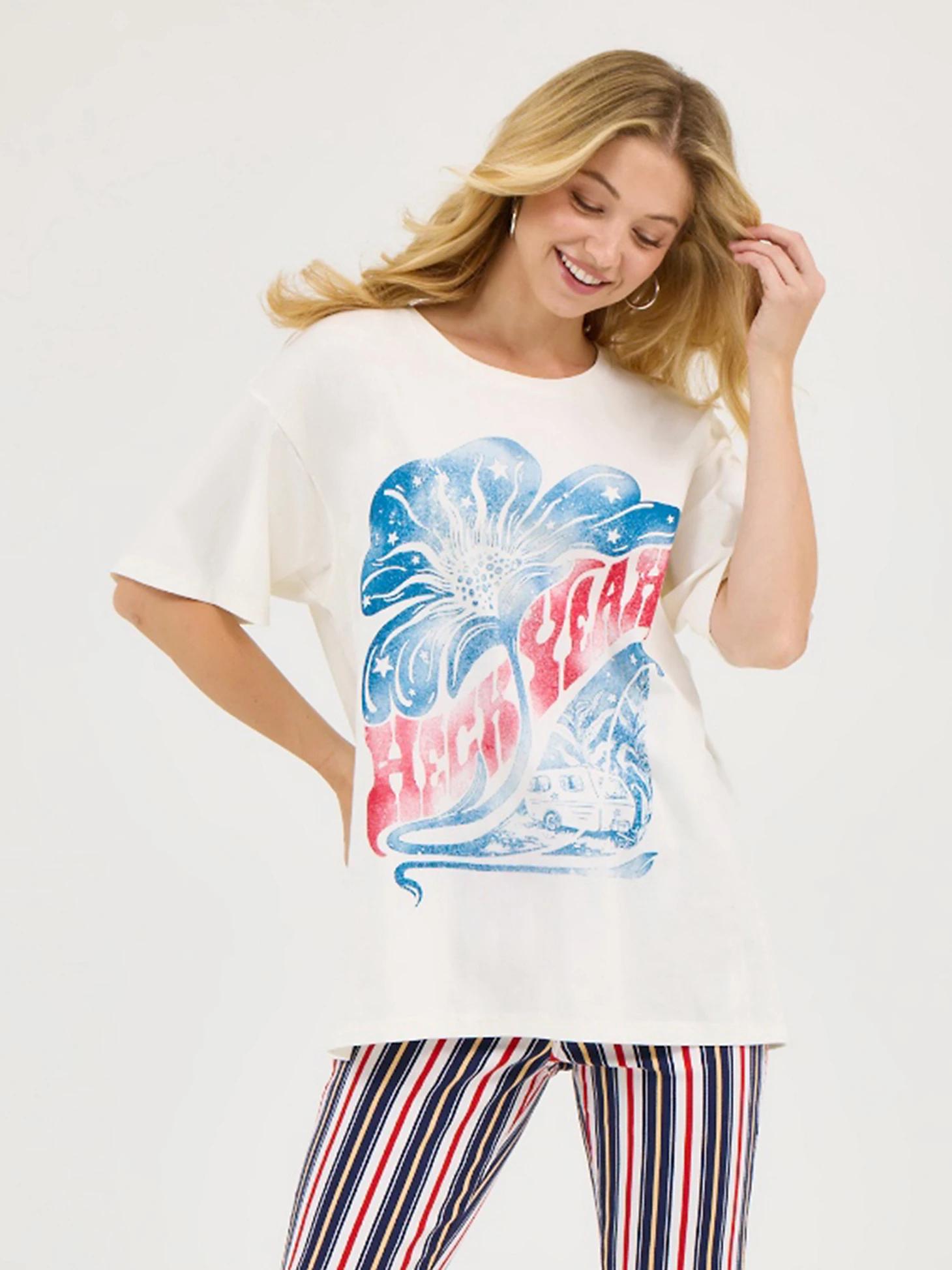 Wrangler x Lainey Wilson Heck Yeah Oversized Tee | Women's TOPS | Wrangler® Product Image